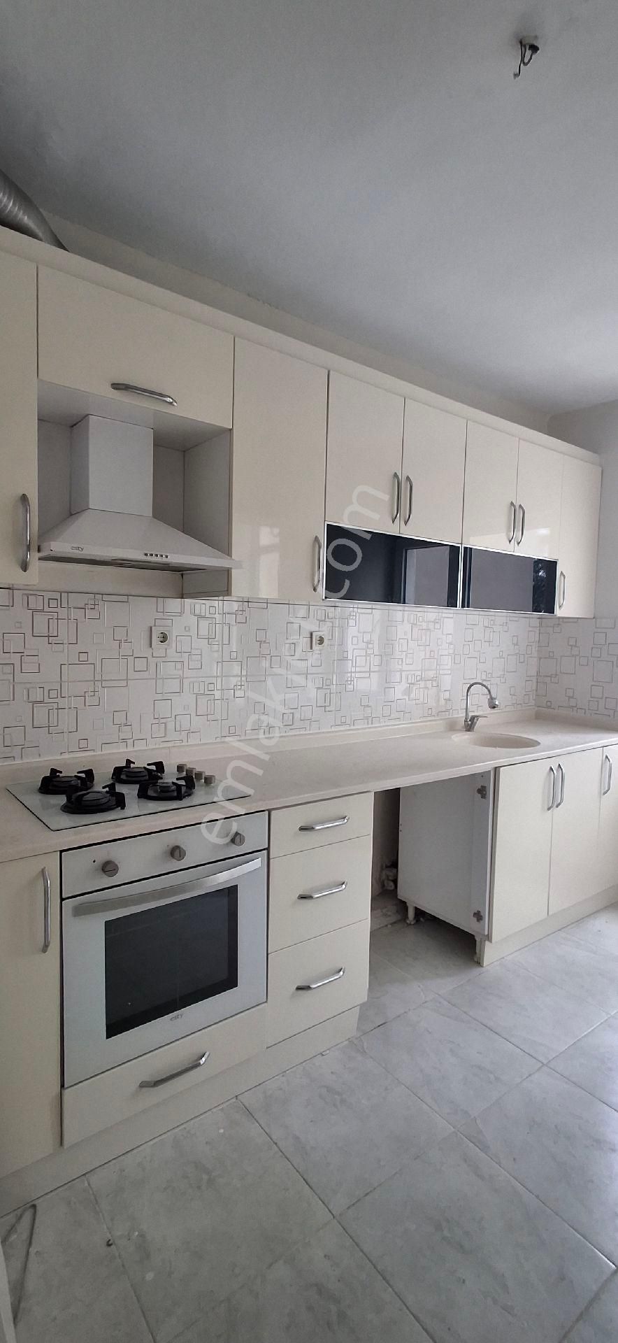 Oran'da Odtü Ormanına Sıfır Kiralık Konut 4+1 Net 150 M2 - Görsel 15