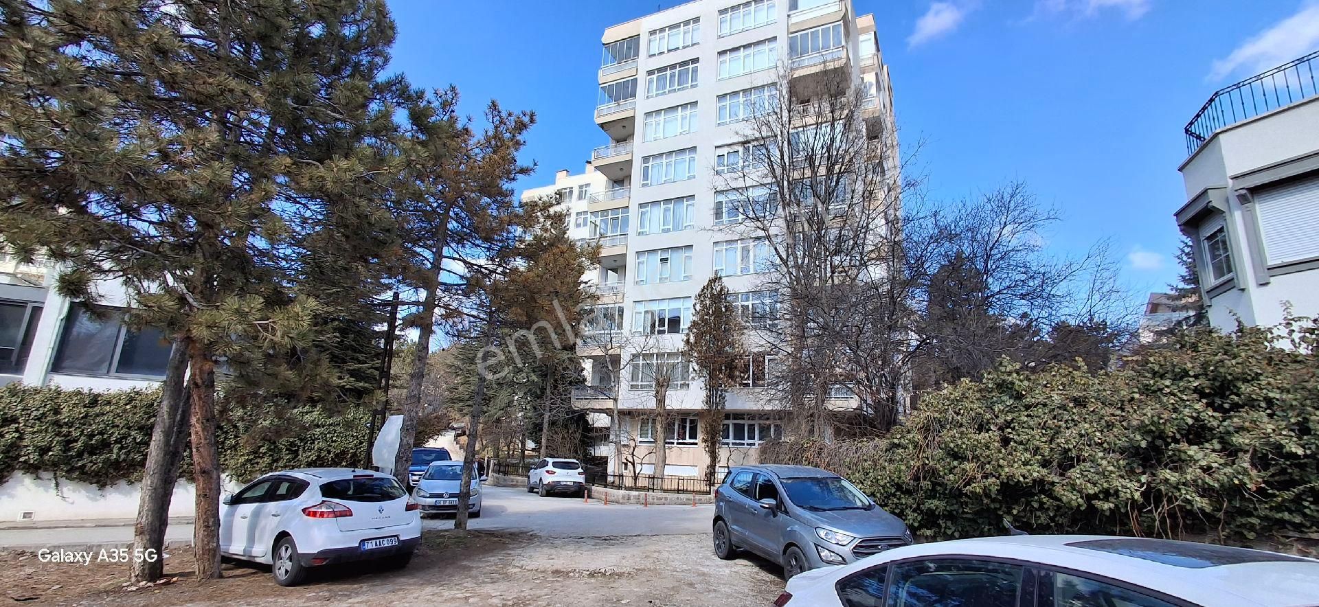 Oran'da Satılık Konut 4+1 Net 170 M2