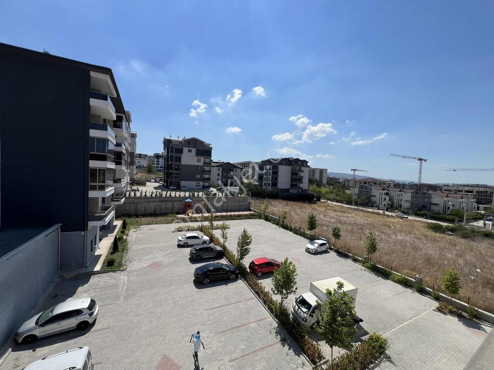 Kayapa'da Az Katlı Binada Ayrı Mutfaklı 2+1 Kiralık Sıfır Daire - Görsel 13