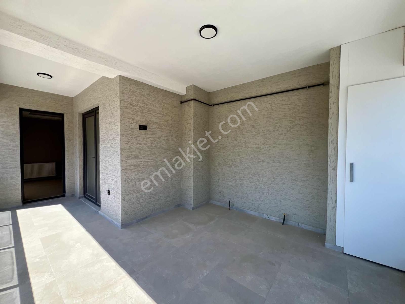 Kayapa'da Az Katlı Binada Ayrı Mutfaklı 2+1 Kiralık Sıfır Daire - Görsel 3