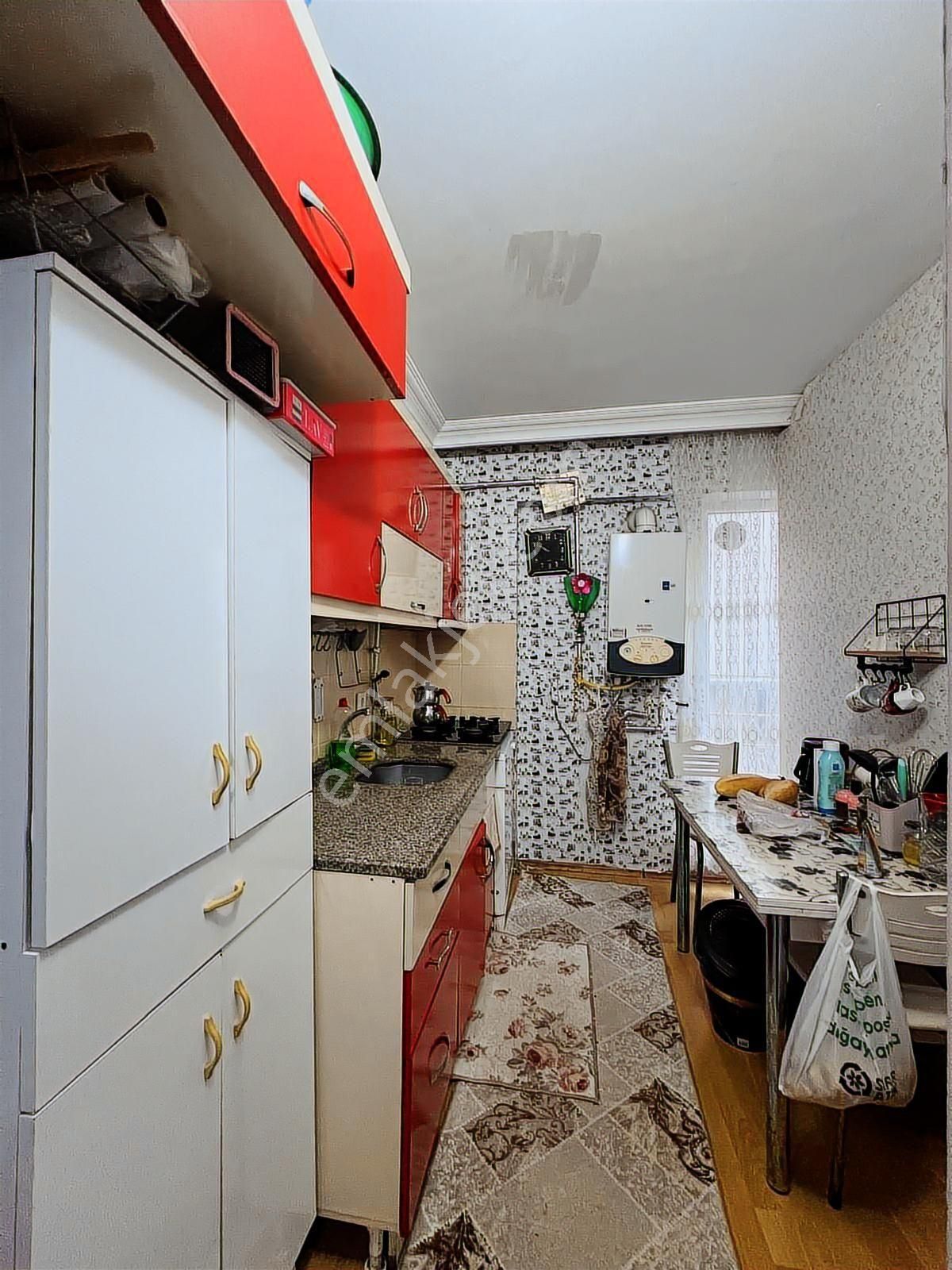 Berrak Gayrimenkul'den Şeyh Sinan Mah.kelepir 2+1 Satılık Daire