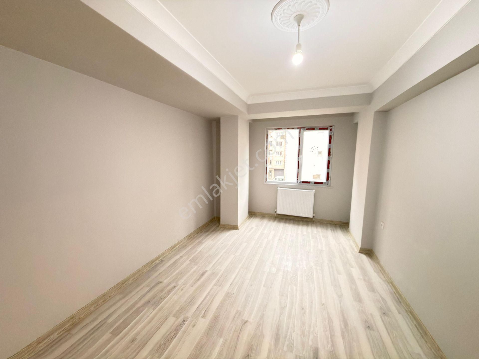 Güven'den Çarşı İçinde Servis Durağı Yanı Ara Kat Ön Cephe 2+1ev - Görsel 10