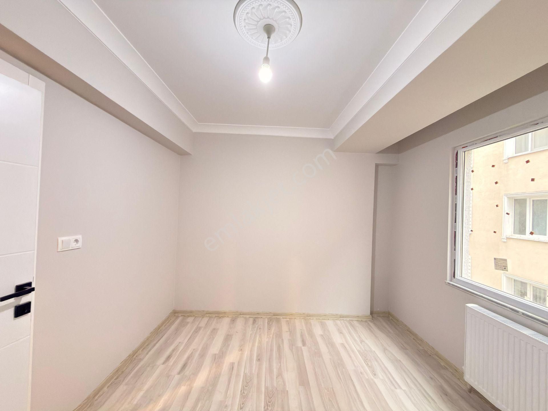 Güven'den Çarşı İçinde Servis Durağı Yanı Ara Kat Ön Cephe 2+1ev - Görsel 16