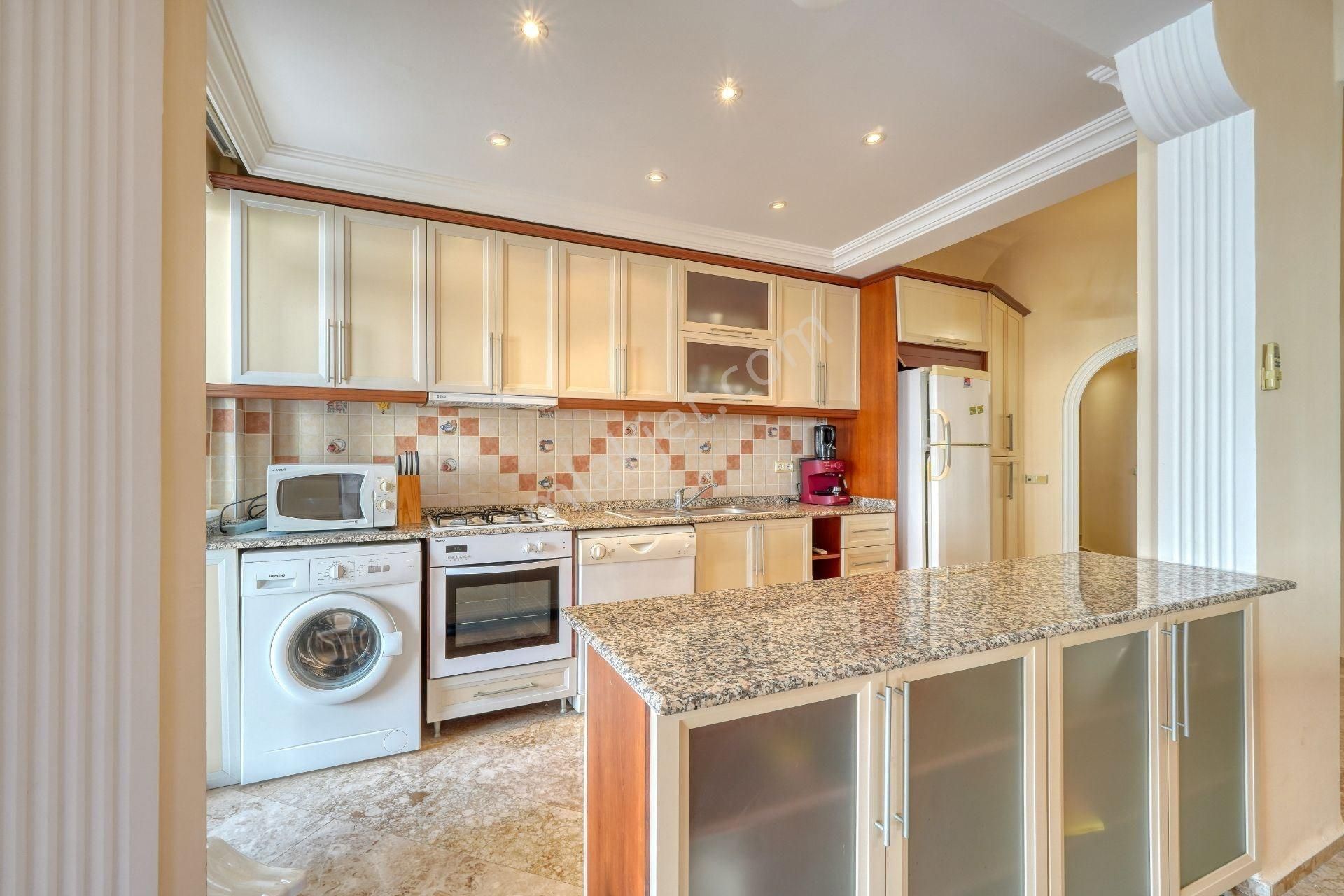 Alanya Mahmutlar’da | Denize Sıfır | Eşyalı 2+1 Satılık Daire - Görsel 8