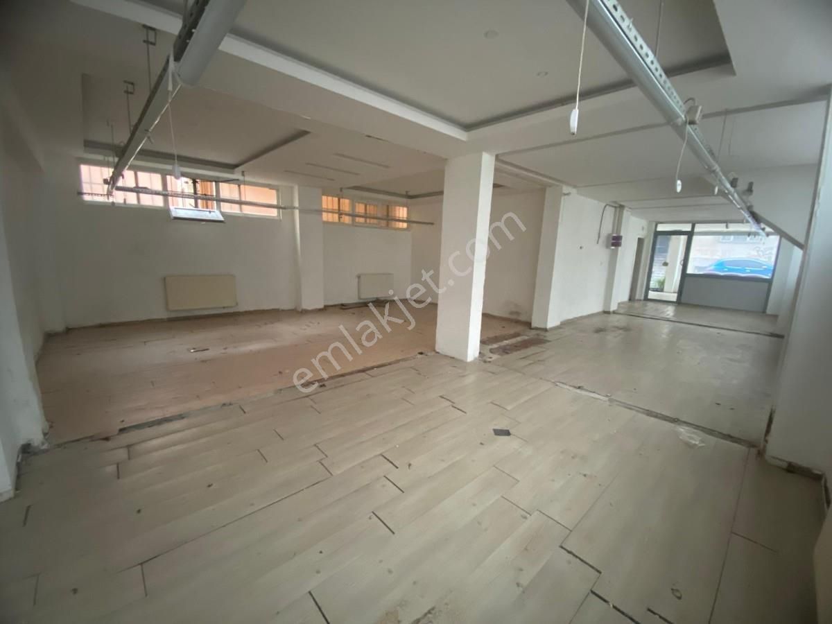 Ramide Ana Caddeye 50m Mesafede,140 M2 Düz Giriş Kiralık Dükkan - Görsel 12