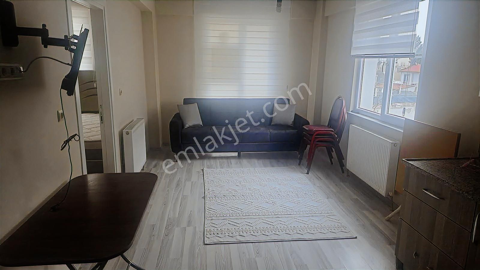 Mefeyapıdan Değirmenaltında Caddeye Yakın Eşyalı Kiralık 1+1
