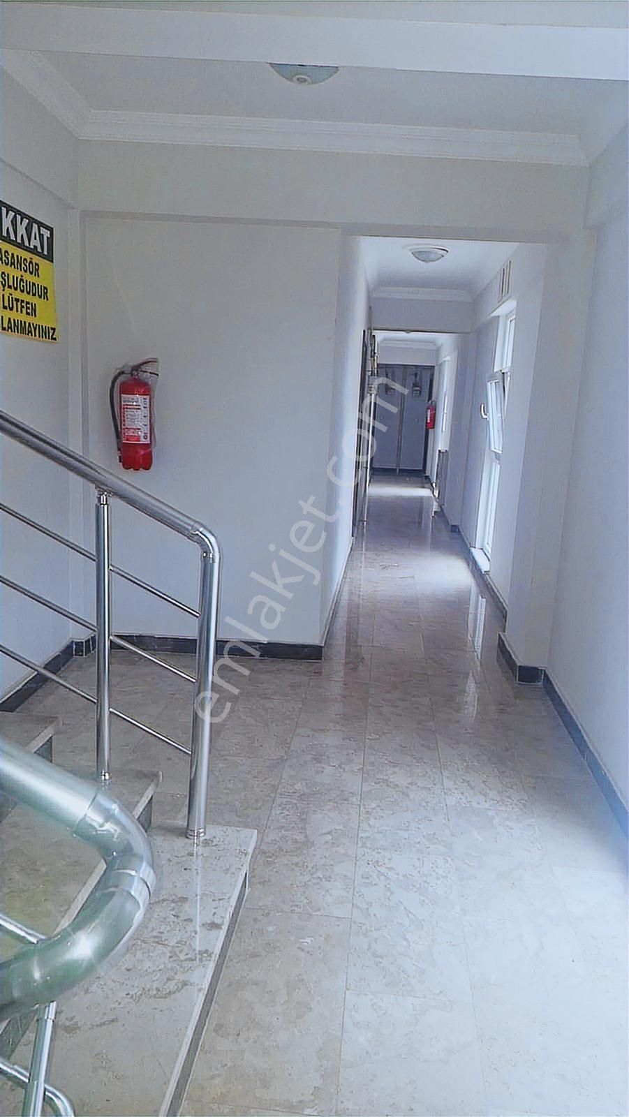 Mefeyapıdan Değirmenaltında Caddeye Yakın Eşyalı Kiralık 1+1 - Görsel 4
