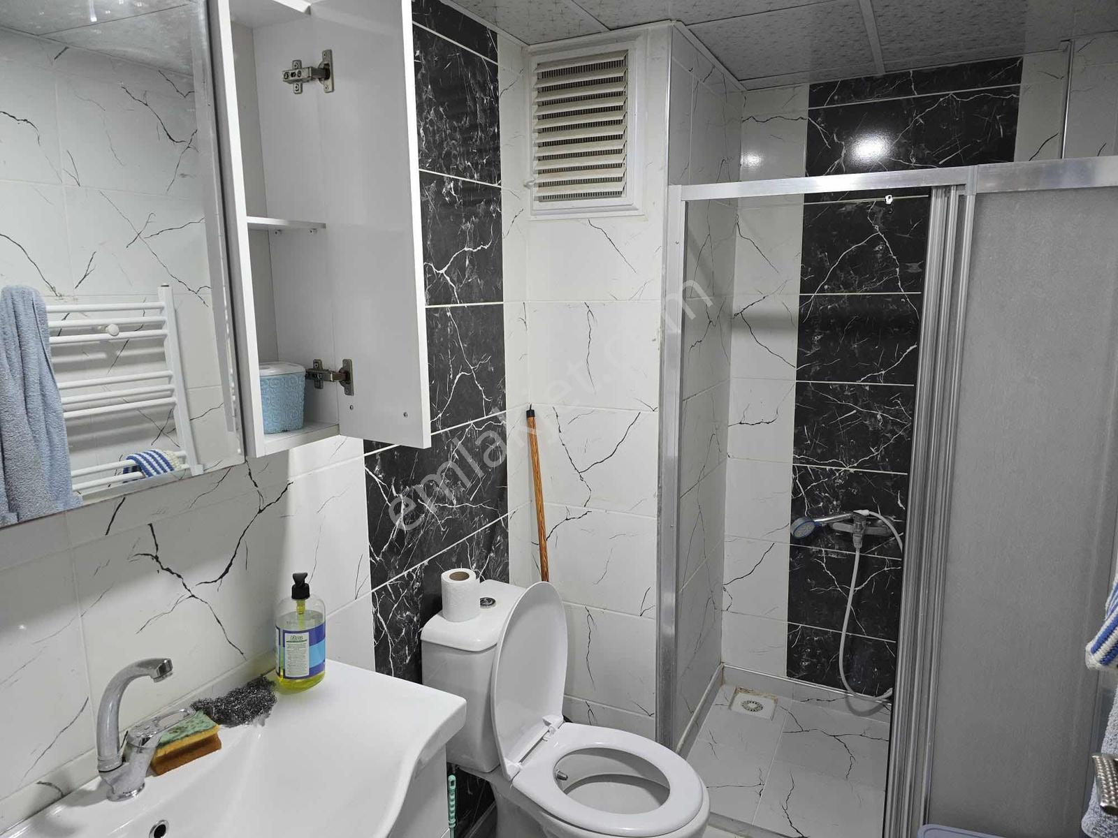 Kın Emlak-üni. Yanı Nergiz Rezidans 1+1 Kiralık Eşyalı Daire - Görsel 2