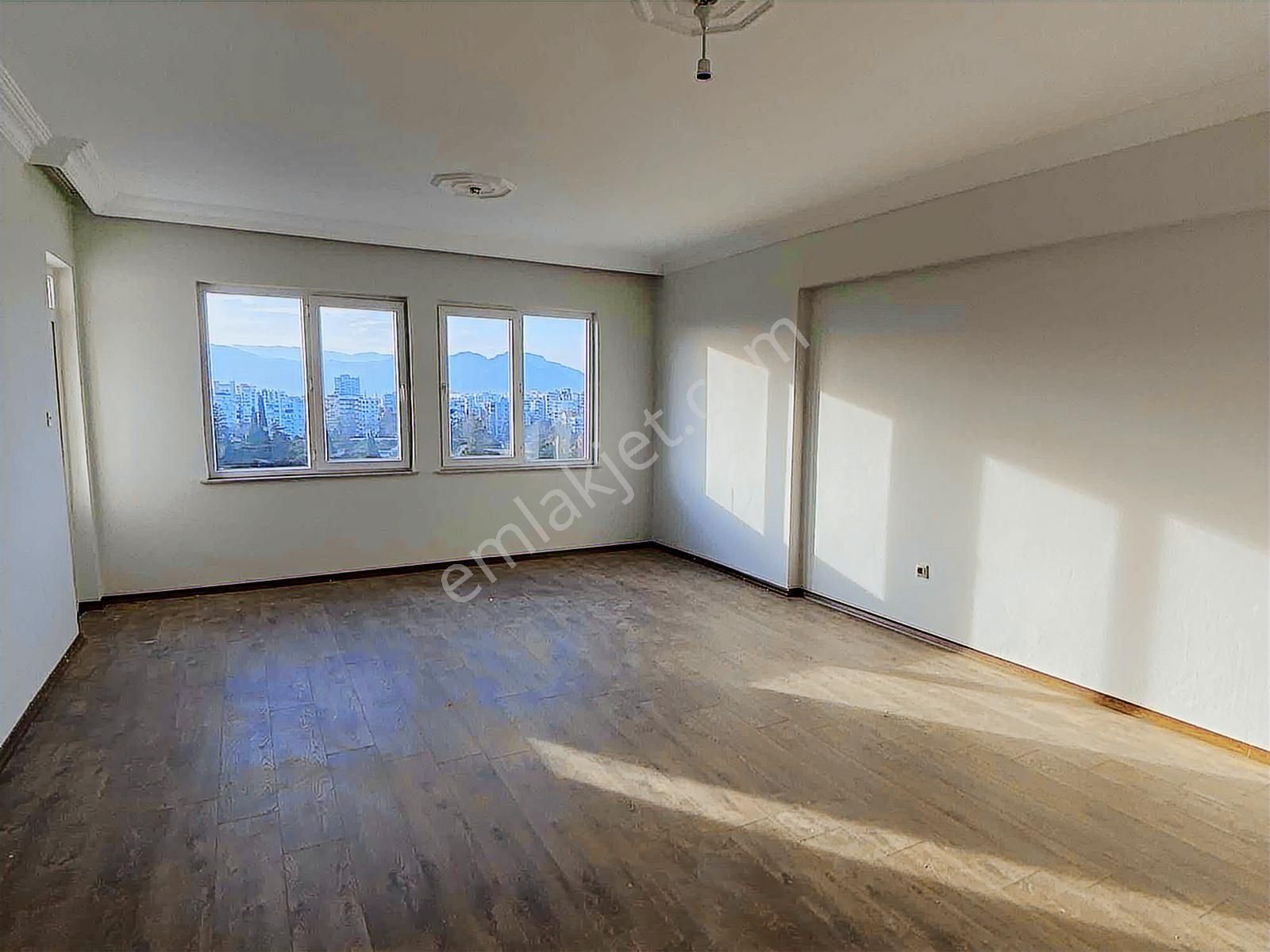 Meydankavağında Kiralık 3+1 Site İçi Narenciye Bahçe Manzaralı