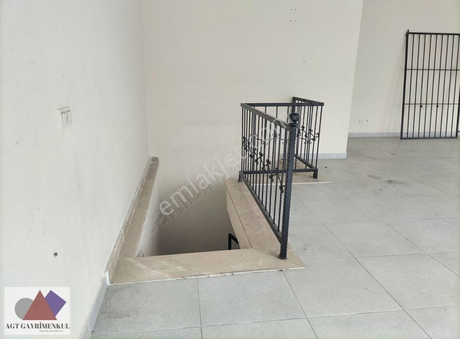 Arnavutköy Avlu34 Arkası Kiralık Depolu Dükkan - Görsel 7