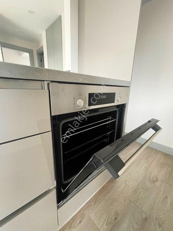 Mertcan Dan Yakacık Meydana Yürüme 2+1 Ankastreli - İskanlı Tapu Masrafsız - Görsel 6