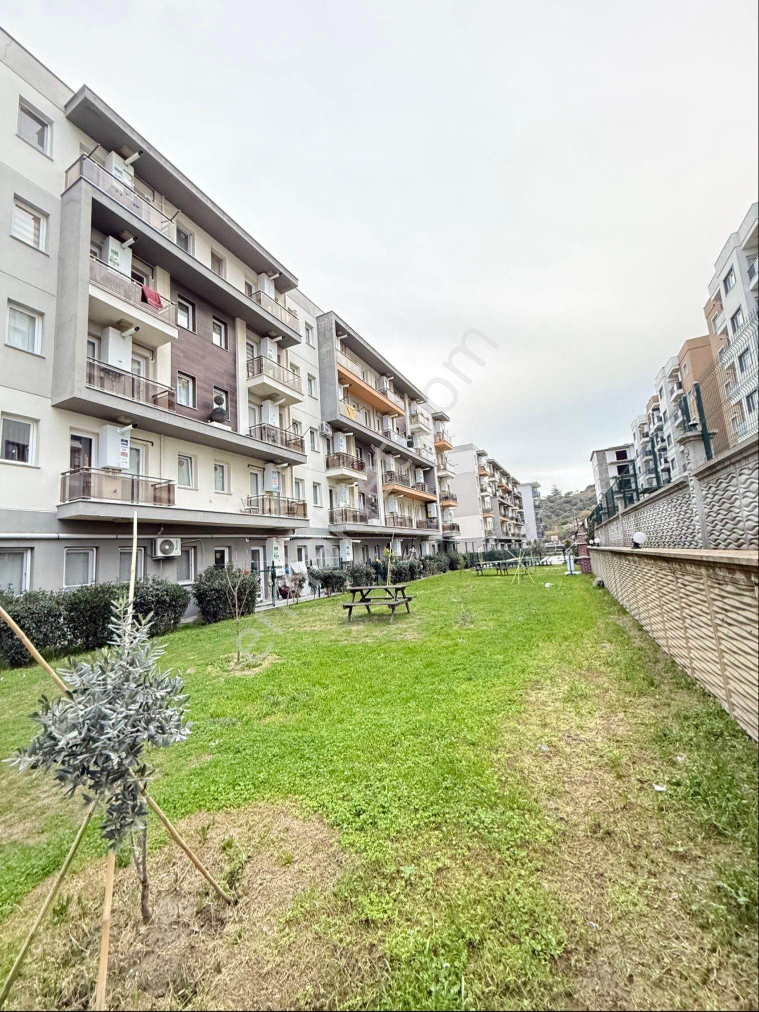 Söke Yenikent’de Kiralık 1+1, Full Eşyalı Havuzlu Sitede - Görsel 3