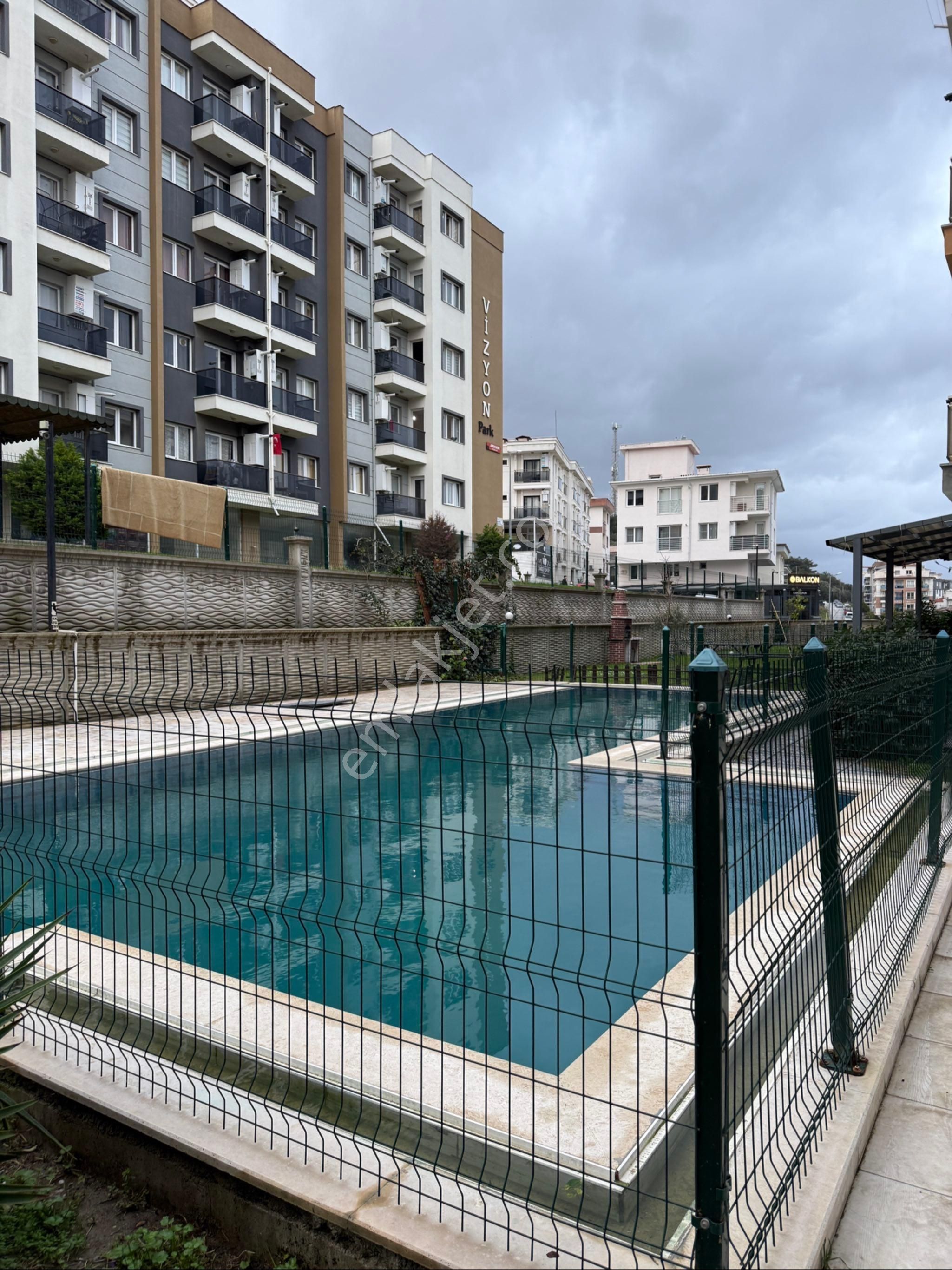 Söke Yenikent’de Kiralık 1+1, Full Eşyalı Havuzlu Sitede - Görsel 9