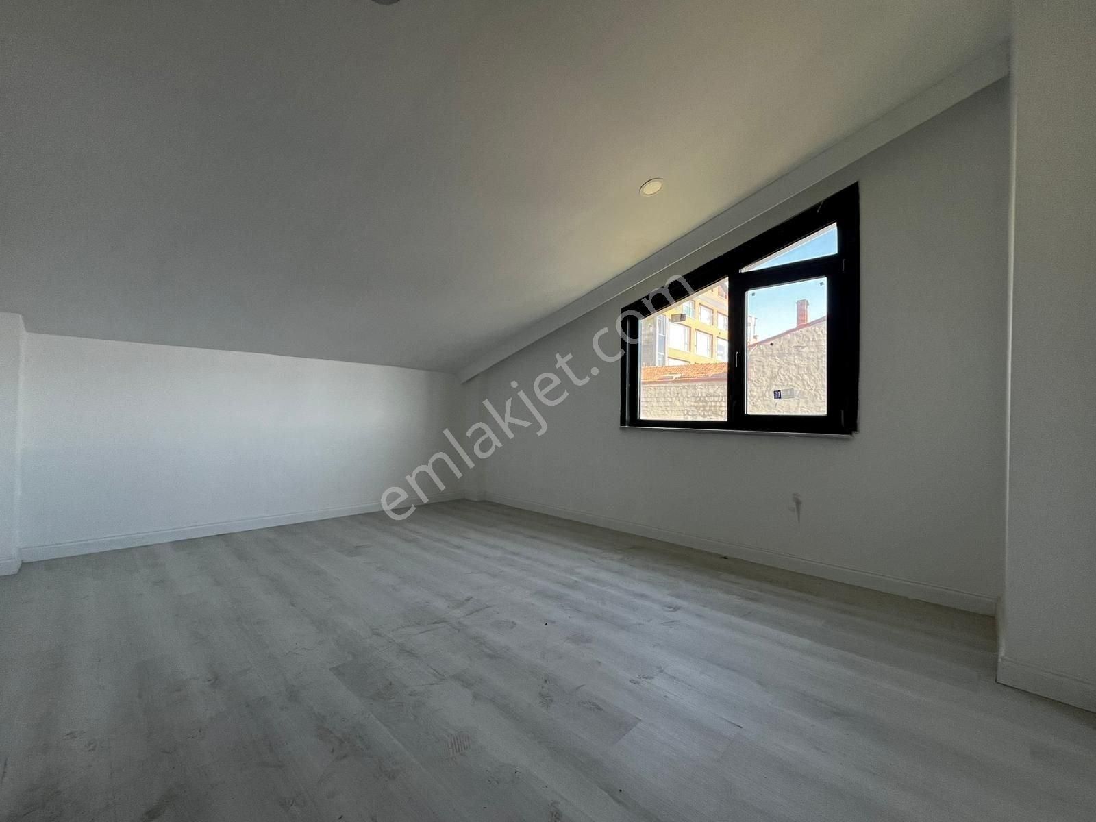 Darıca Sahilde 4+1 Lüks Üst Dubleks - Görsel 24