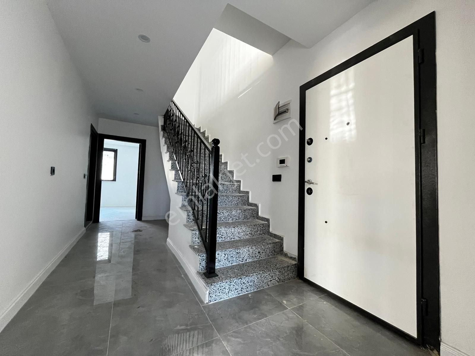 Darıca Sahilde 4+1 Lüks Üst Dubleks - Görsel 17