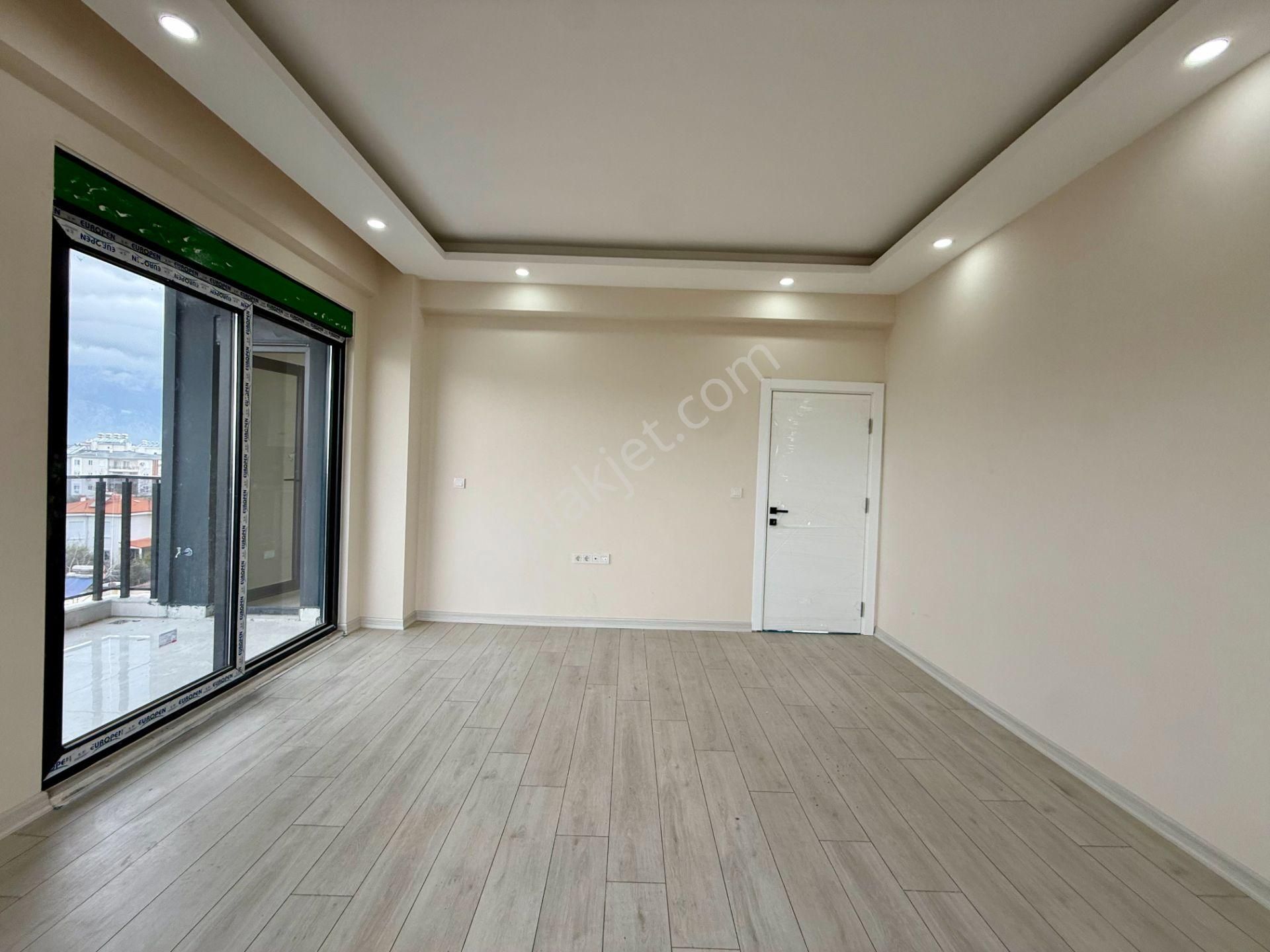 Döşemealtı Merkez'de Satılık Geniş Ve Ayrı Mutfaklı 2+1 Sıfır Daire - Görsel 2