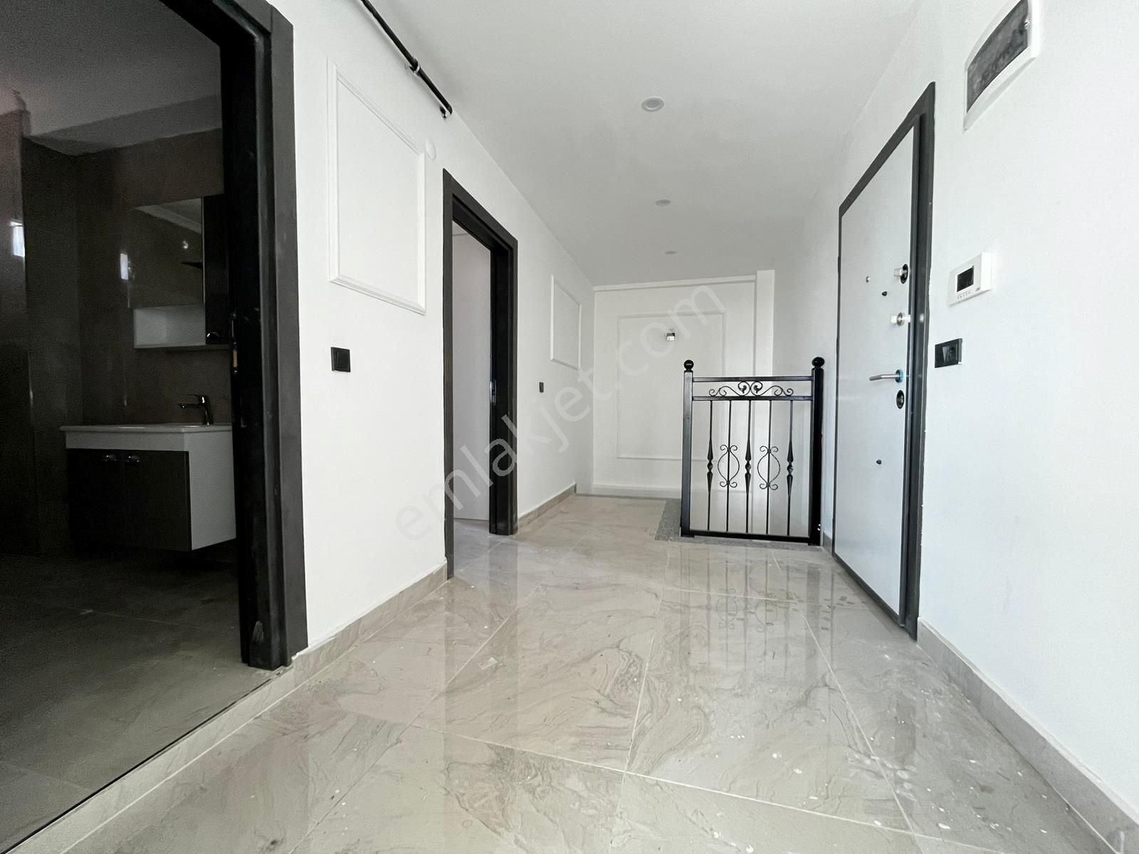 Darıca Cami Mahallesi'nde 3+1 Satılık Dubleks - Görsel 3