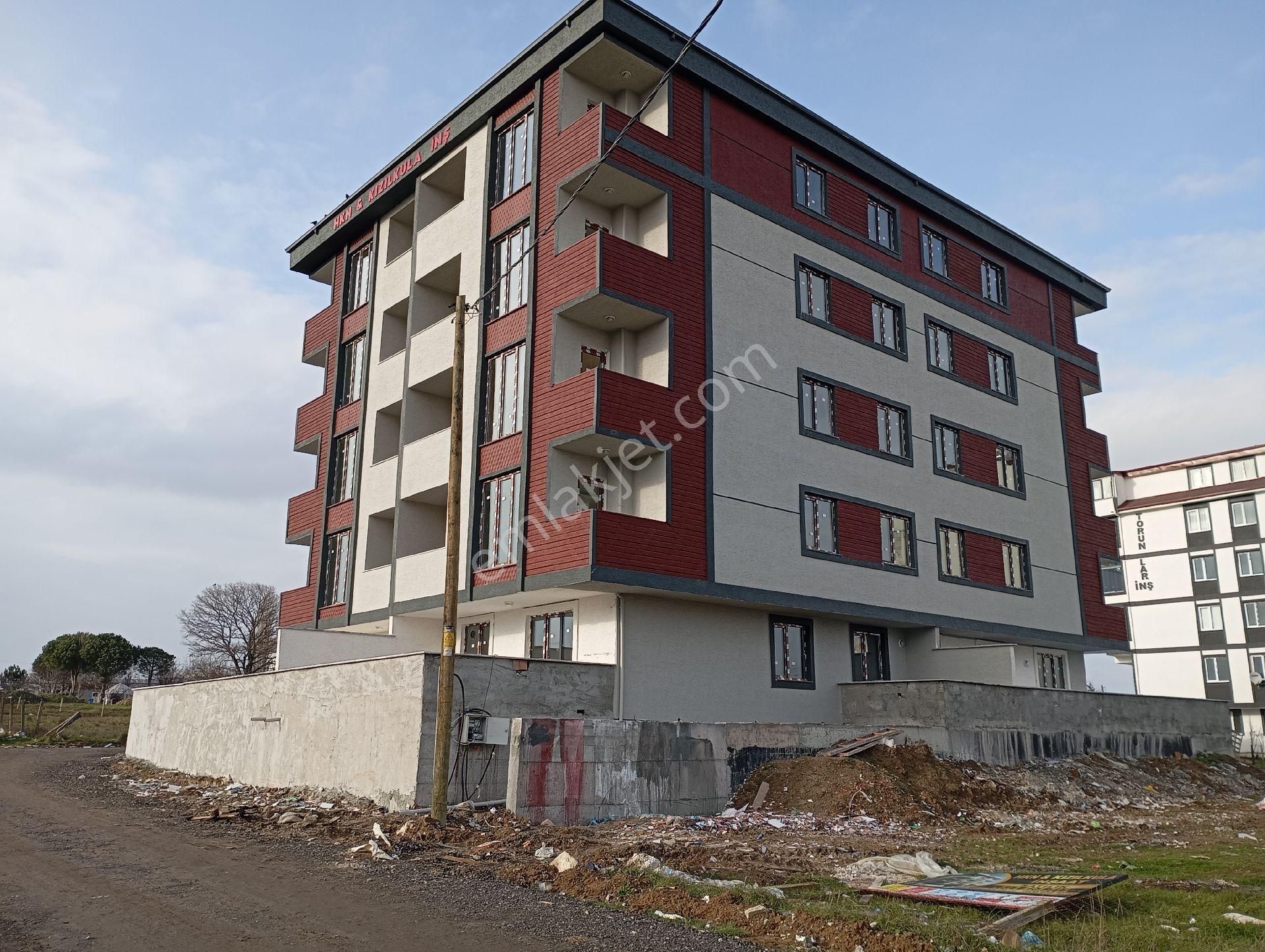 Satılık Kapaklı Yuvam Merkezde Sıfır 2+1 Ön Cephe Güney Cephe Çift Teraslı Yüksek Giriş Üx Daire
