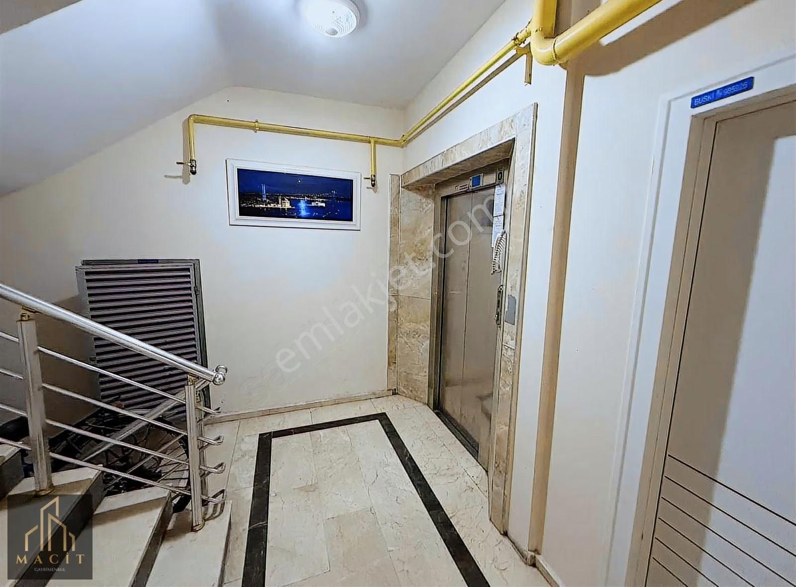 Macit Gayrimenkul'den Görükle'de Aile Binasında 1+1 Eşyalı Daire - Görsel 2