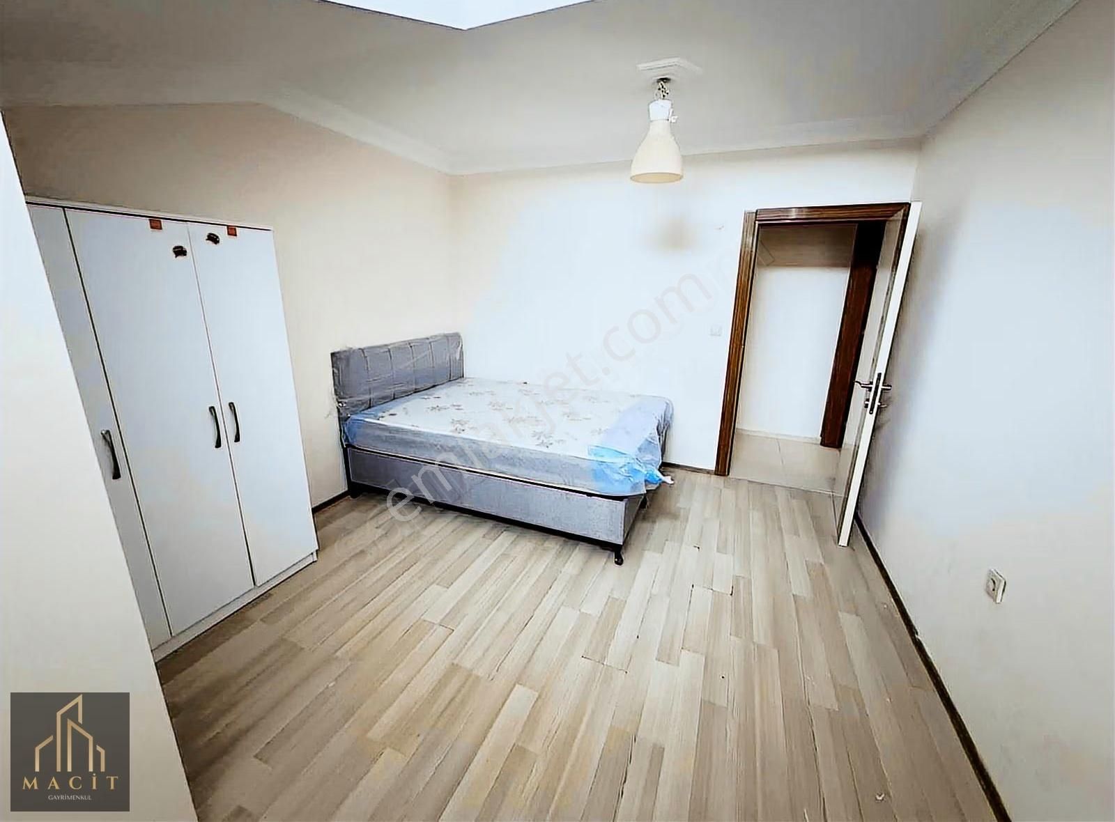 Macit Gayrimenkul'den Görükle'de Aile Binasında 1+1 Eşyalı Daire - Görsel 13