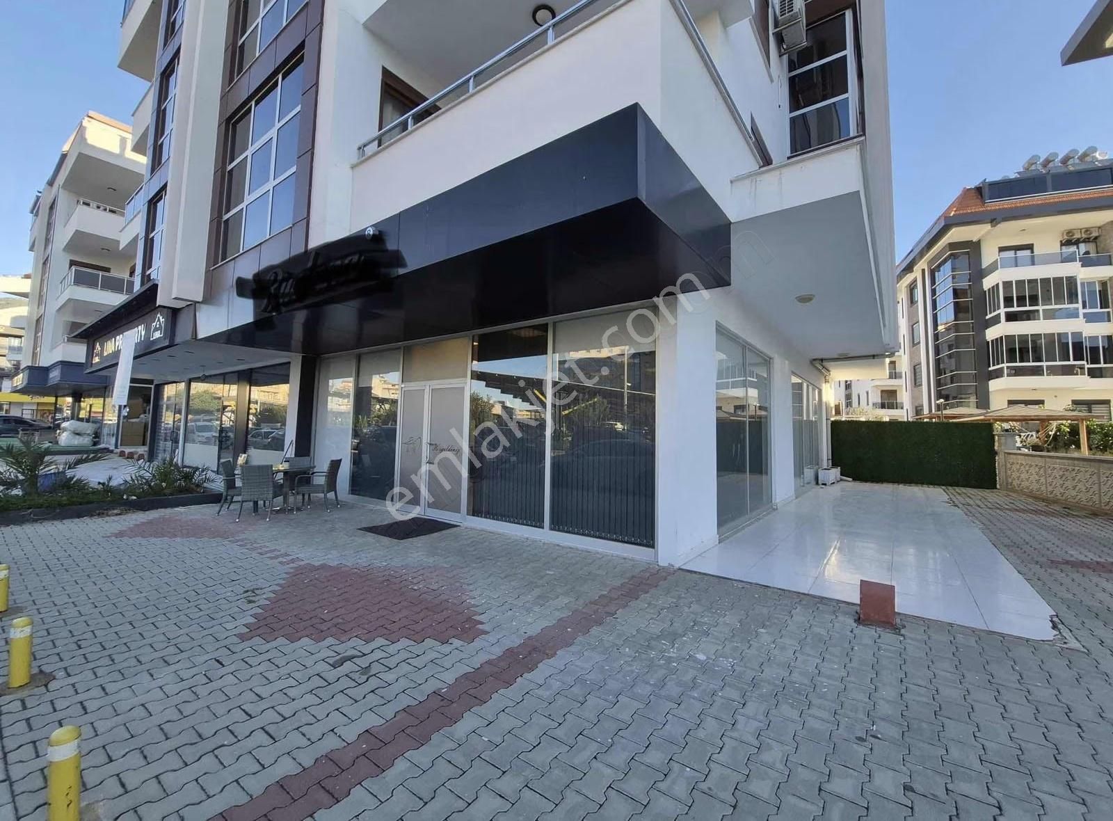 Oba Mah Satılık 220m2 Dükkan Devlet Hastanesi Yanı
