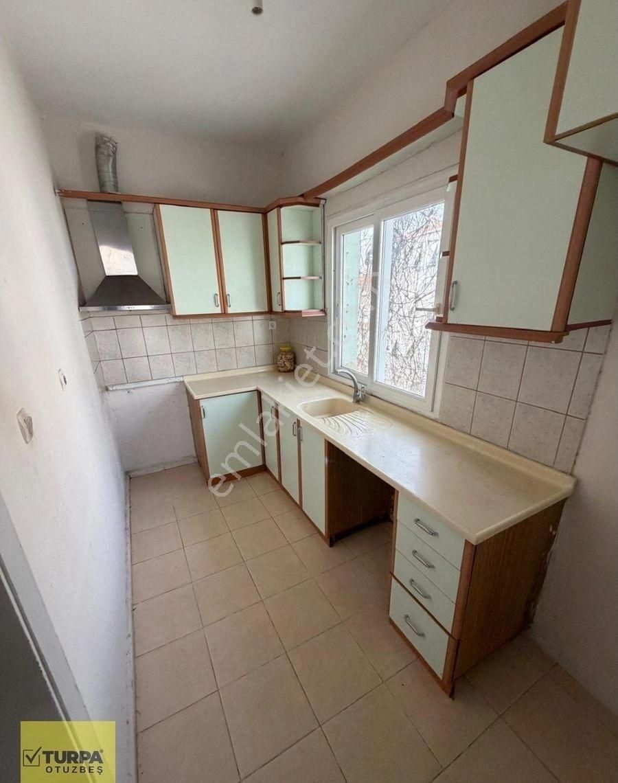 3+1 Karanlık Oda Yok Çift Cepheli Merkezi Konumda Kiralık Daire - Görsel 4