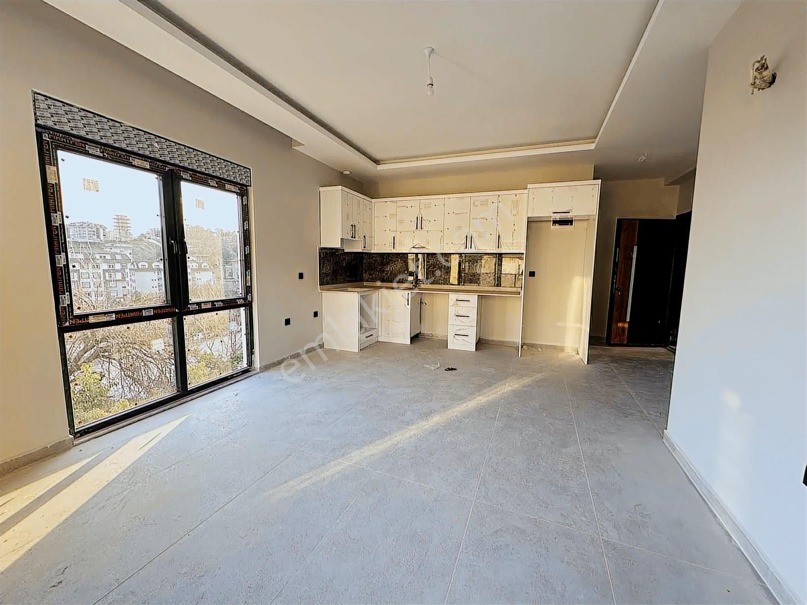 Satılık Havuzlu Site İçi 1+1 Güney Doğu Cephe Fırsat Daire - Görsel 16