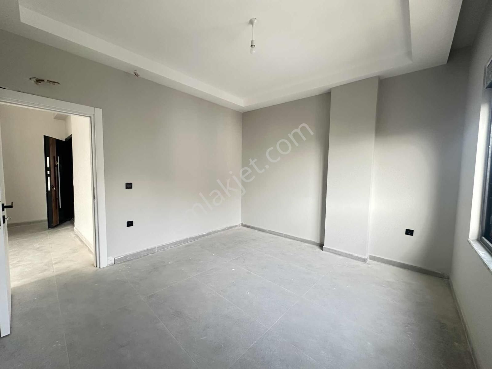 Satılık Havuzlu Site İçi 1+1 Güney Doğu Cephe Fırsat Daire - Görsel 11