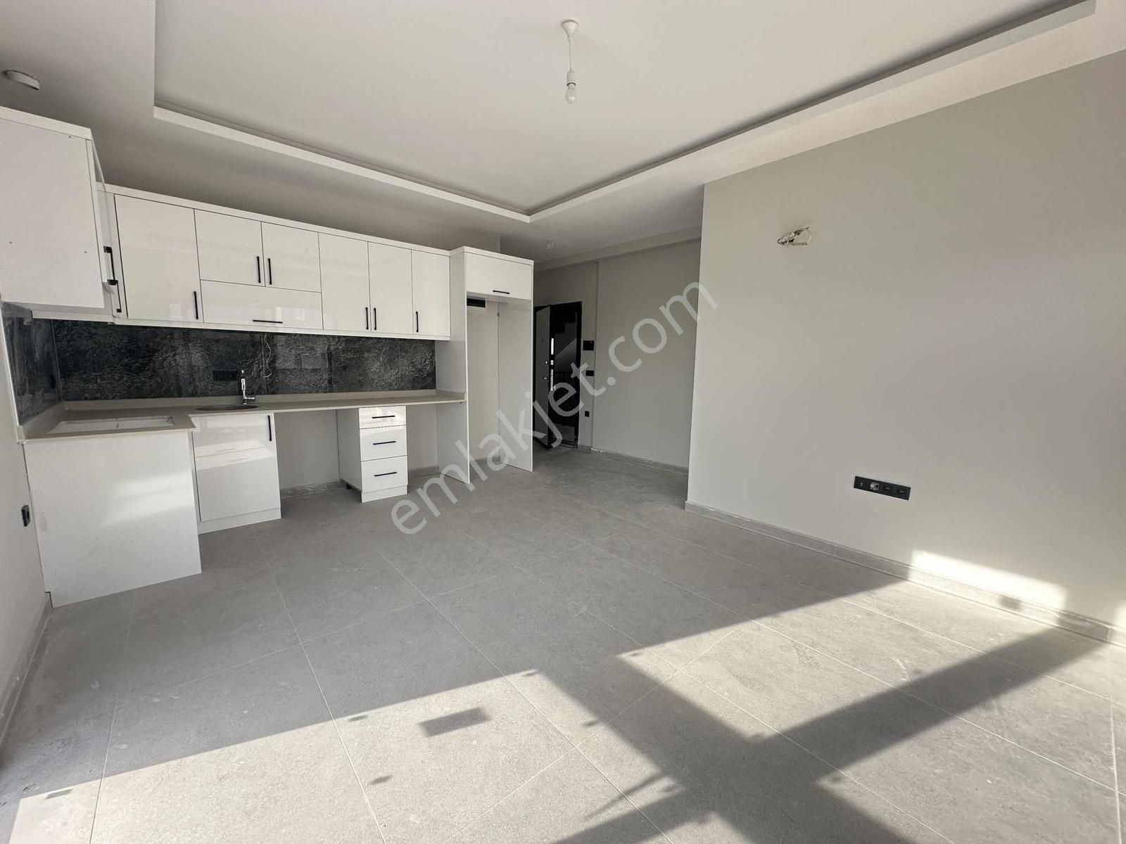 Satılık Havuzlu Site İçi 1+1 Güney Doğu Cephe Fırsat Daire - Görsel 33