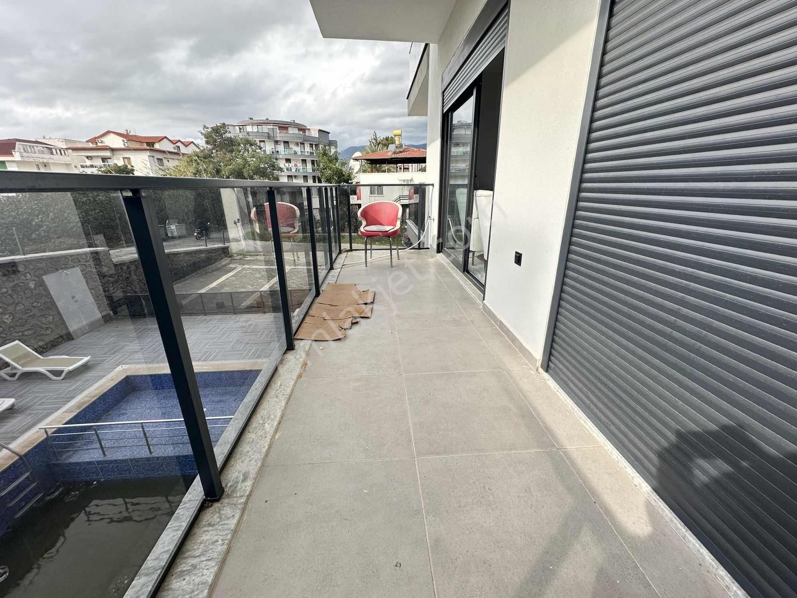 Satılık Deniz Manzaralı 1+1 Geniş Ferah Fırsat Eşyalı Daire - Görsel 9