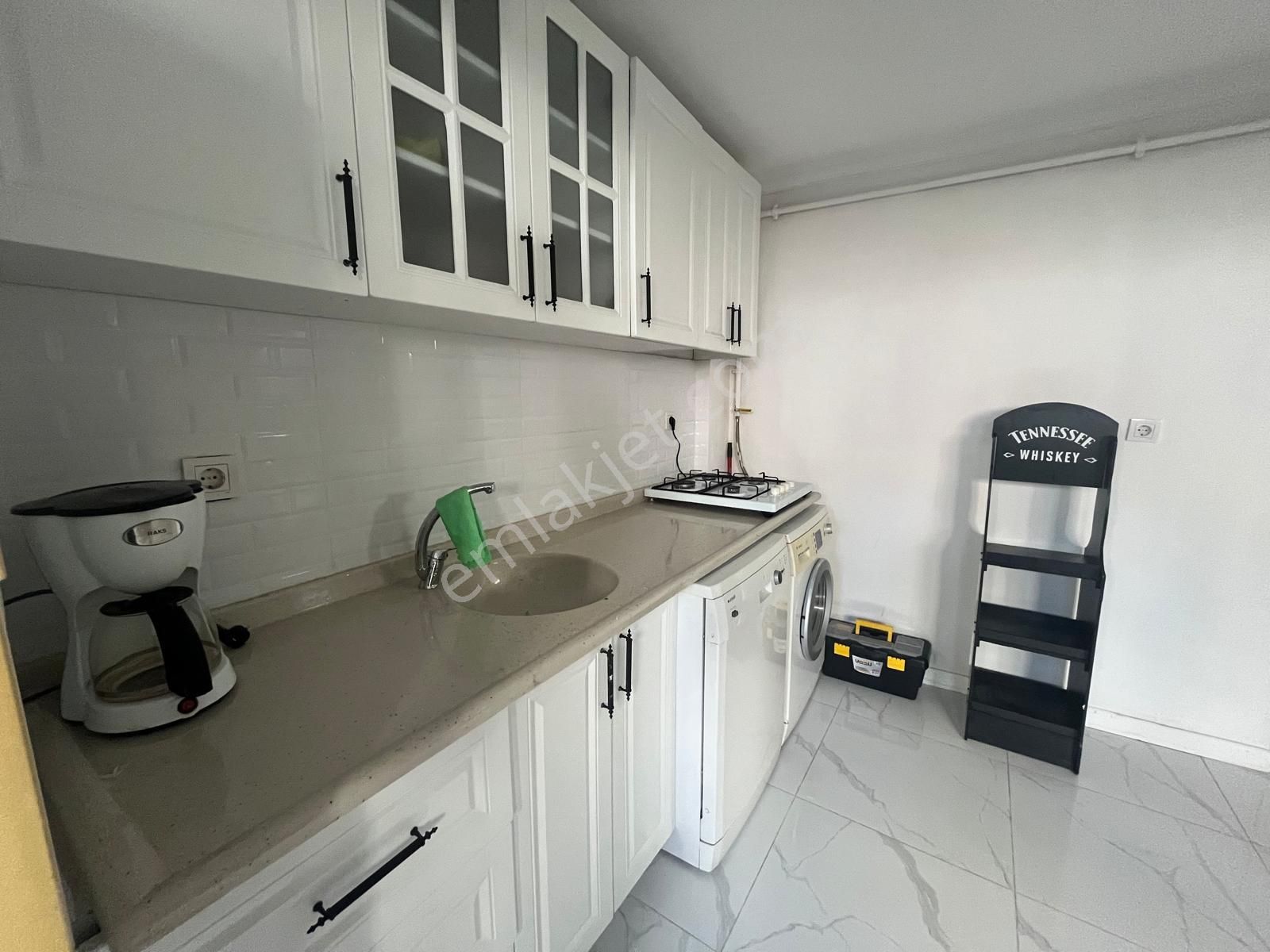 Sahibinden Balat'ta 1+1 Eşyalı - Görsel 14