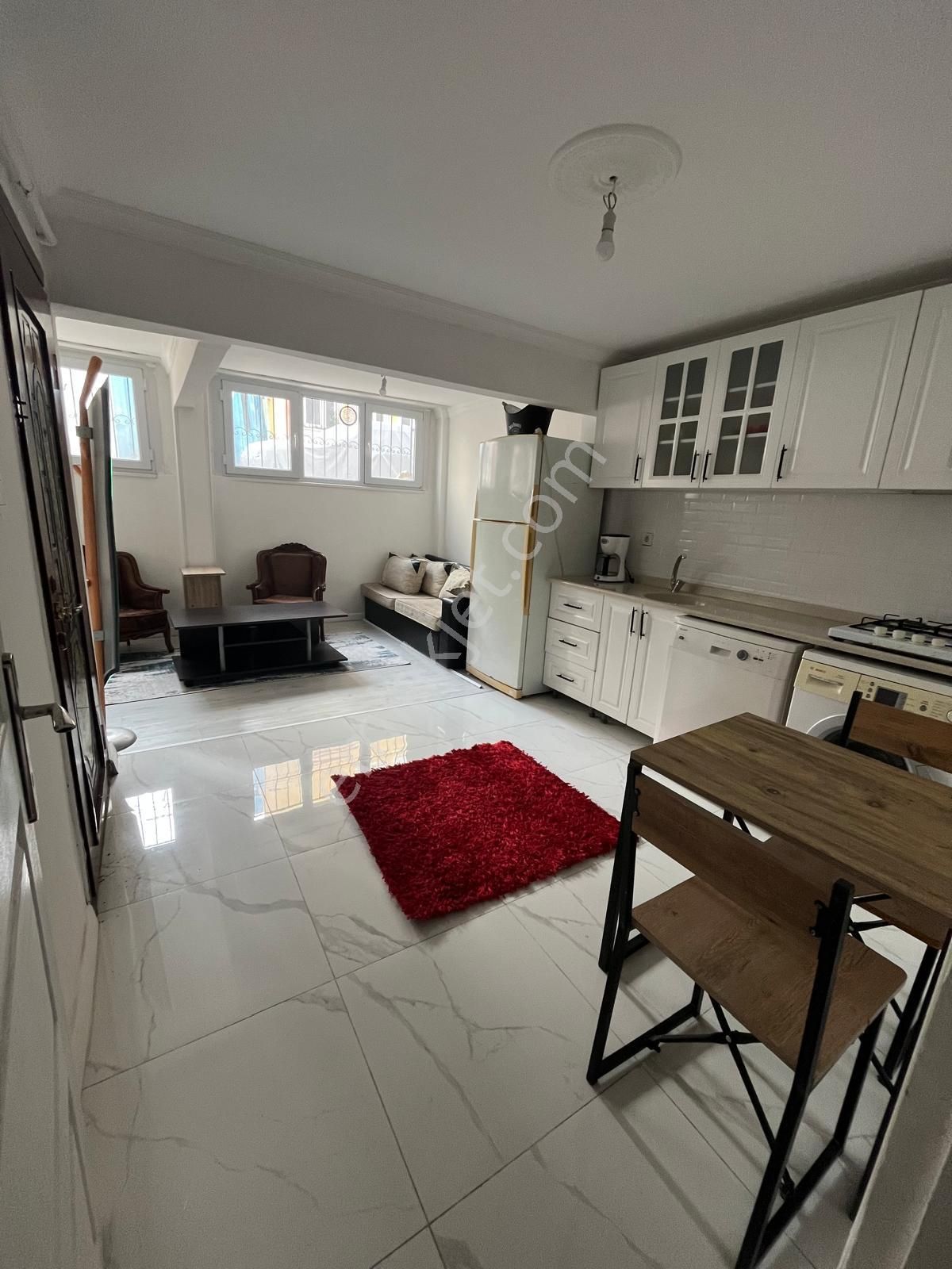 Sahibinden Balat'ta 1+1 Eşyalı - Görsel 6