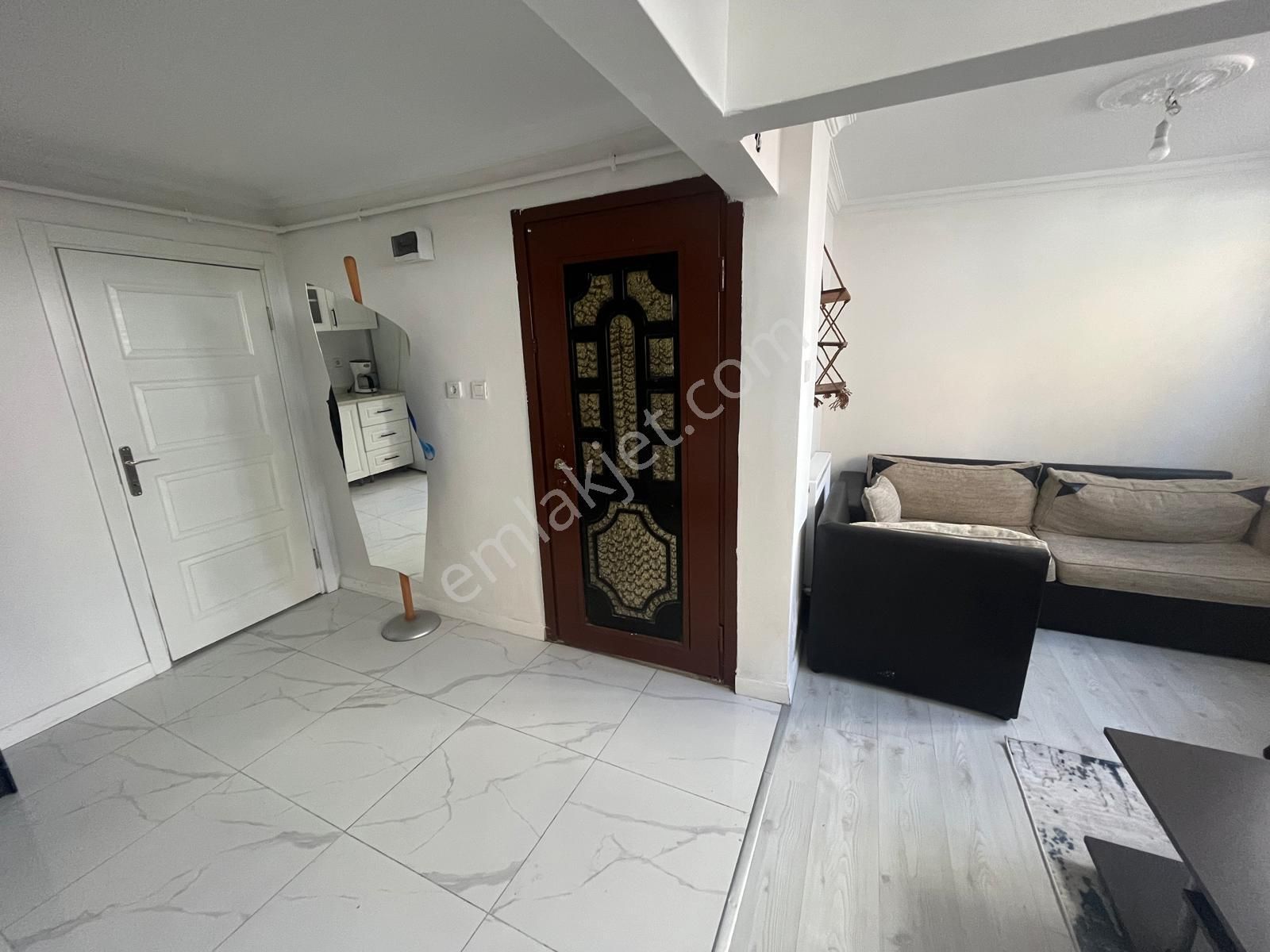 Sahibinden Balat'ta 1+1 Eşyalı - Görsel 15