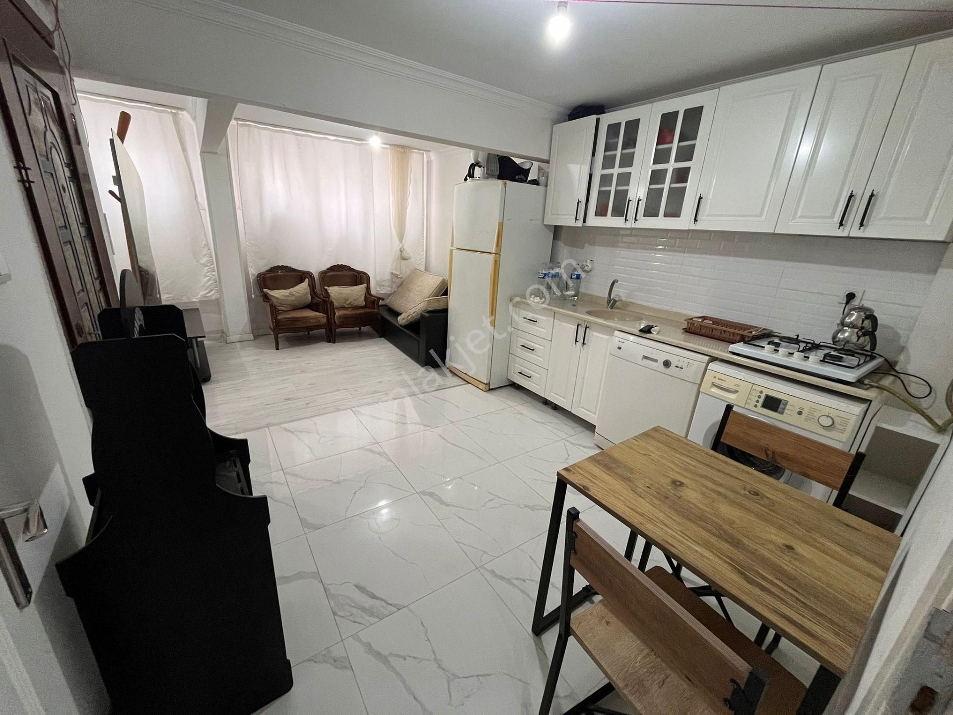 Sahibinden Balat'ta 1+1 Eşyalı - Görsel 4