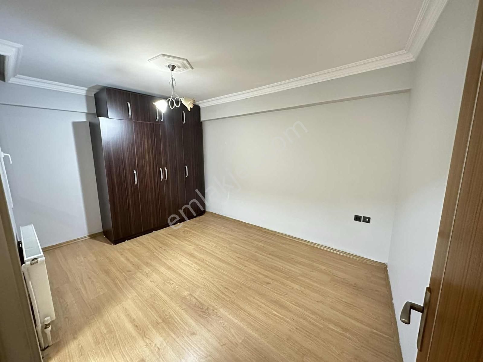 Sevgi Yolu Üzerinde - Beledıye Yakını Asansörlü Lüxxx 3+1 Acil - Görsel 30