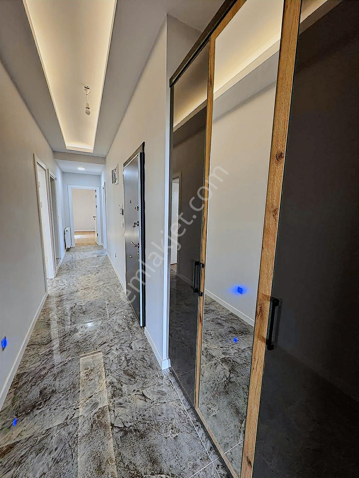 İlk Sahibi Siz Olun | Butik Sitede | Ara Kat 3+1 160 M2 - Görsel 7
