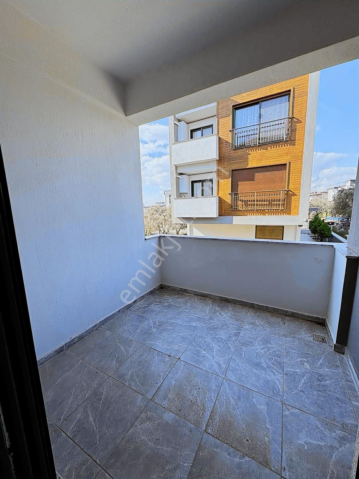 İlk Sahibi Siz Olun | Butik Sitede | Ara Kat 3+1 160 M2 - Görsel 5