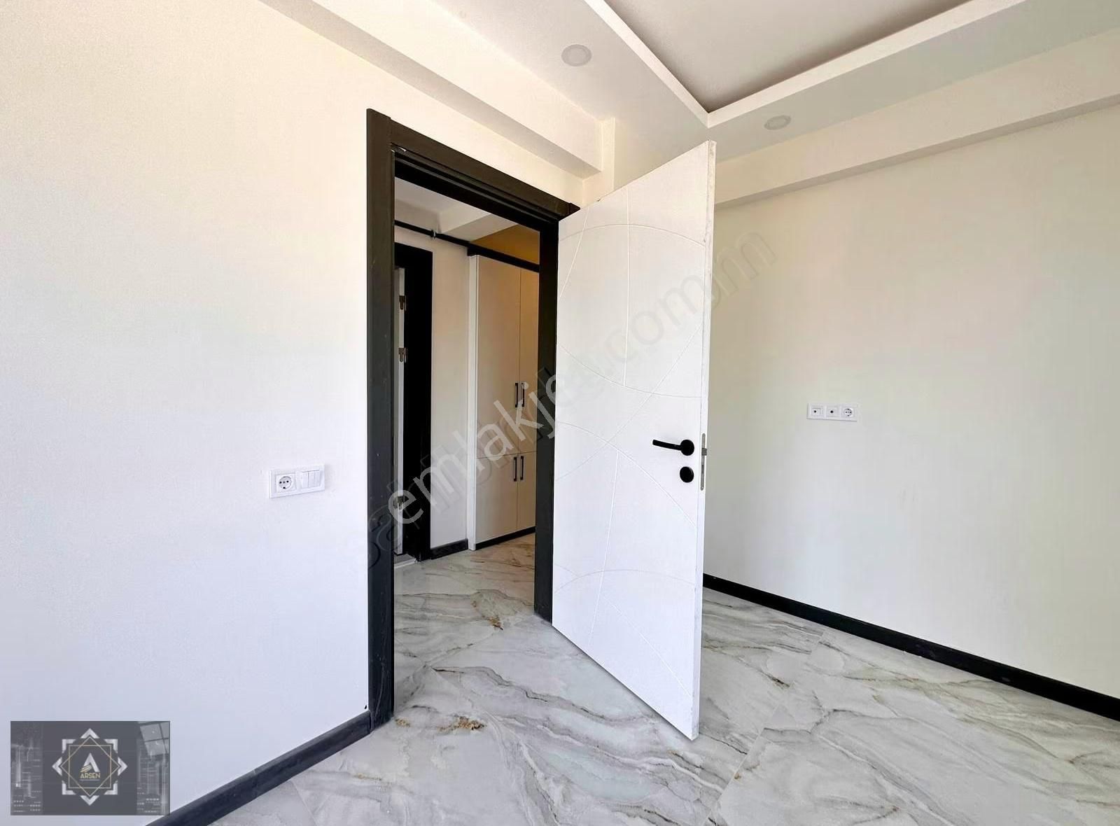 Arsenden Kaymakamlığa Yakın Lüks Dizayn Ferah Satılık Daireler - Görsel 2