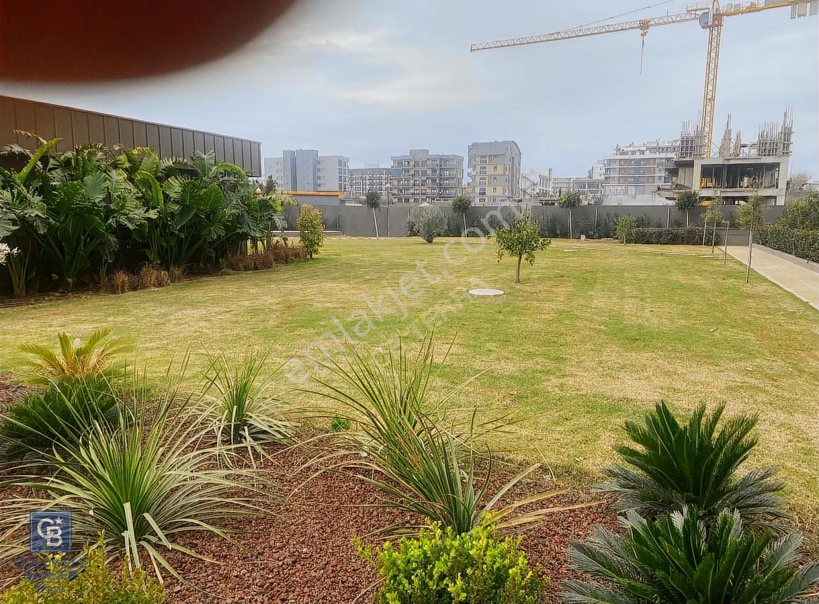 Altıntaş Lüks Sitede Havuzlu Kapalı Otoparklı Kiralık 1+1 Daire