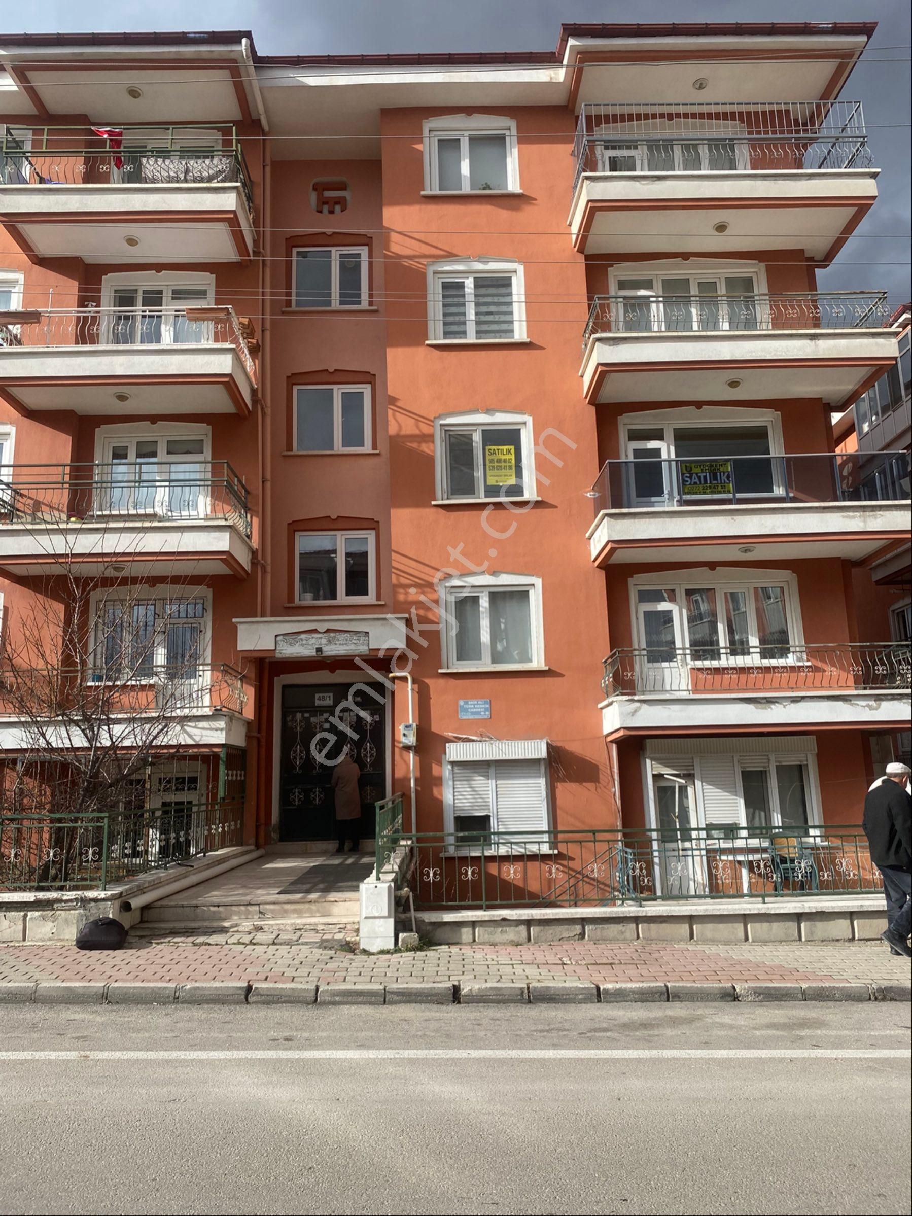 Uydukent Emlaktan Satılık Daire/ Esentepe Mah.