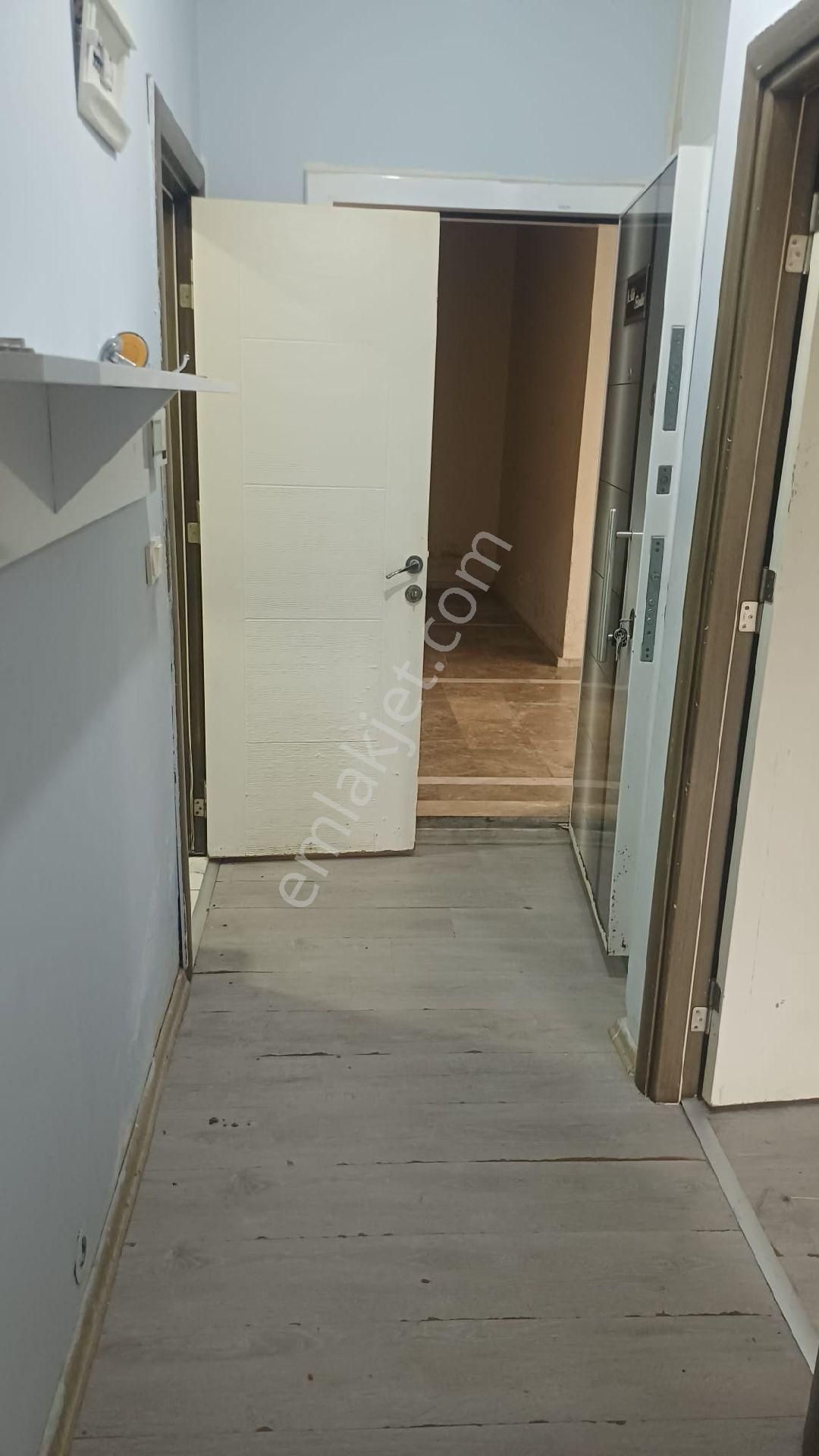 Erdemli Merkez Mahallesi'nde Kiralık 1+1 Daire - Görsel 8