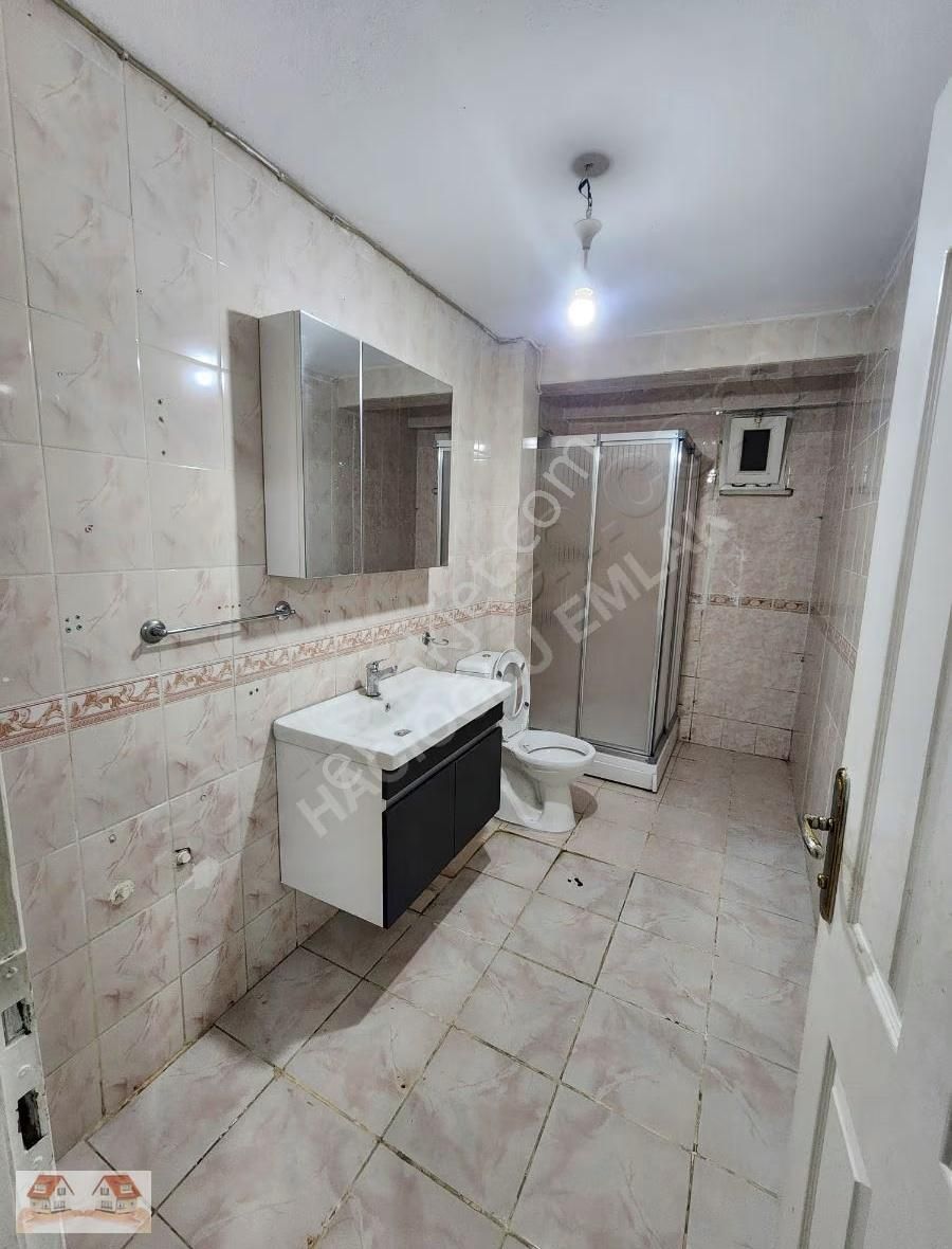 Cadde Ye Yakın Yokuşsuz 2+1 Balkonlu Metro/metrobüs 15 Dk - Görsel 19