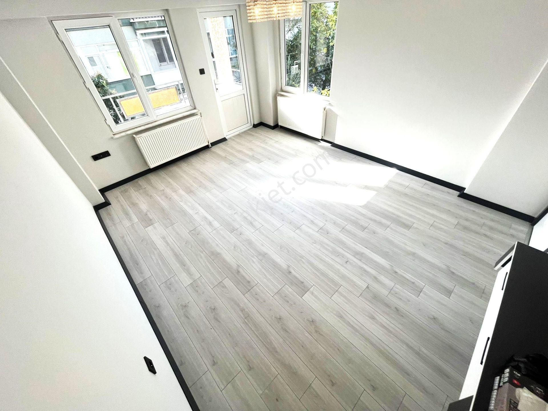 💎akçay Merkez'de Aygülden💎hemen Oturuma Hazır Ara Kat Geniş Balkonlu Ayrı Mutfak 2+1 Satılık Daire - Görsel 8
