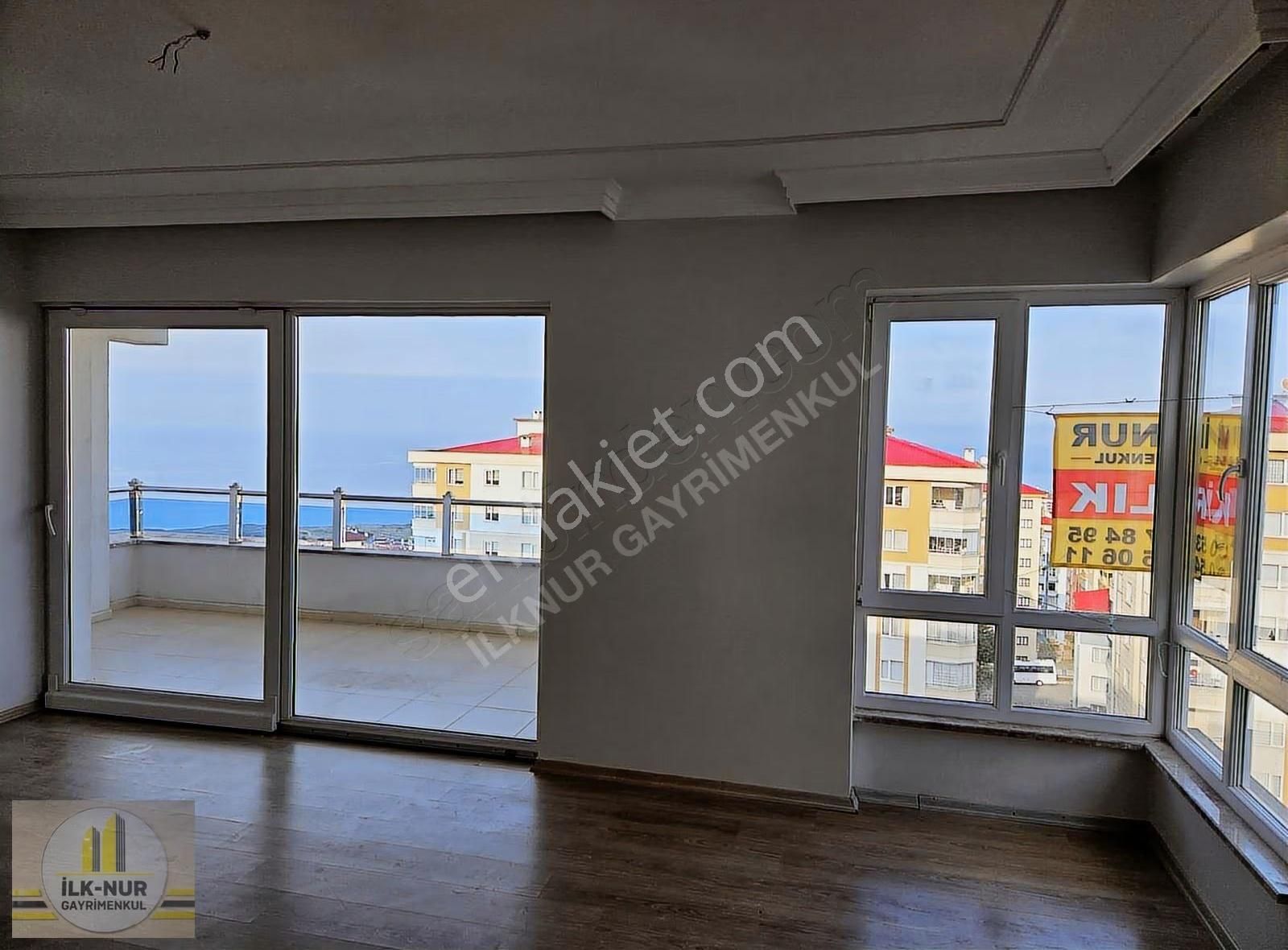 Trabzon Aydınlıkevler Site İçi Ferah Deniz Manzaralı 3+1 - Görsel 2