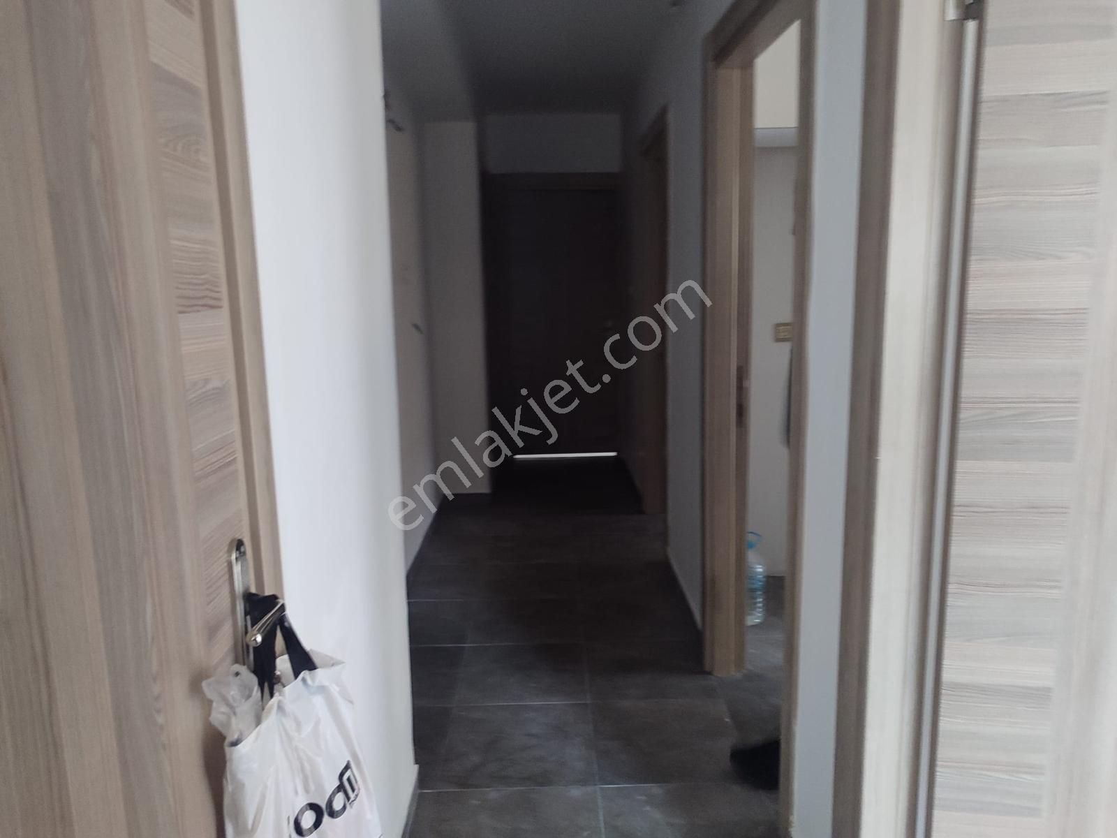 Yalı Mahallesinde Çok İyi Durumda Kiralık 3+1 Daire - Görsel 32
