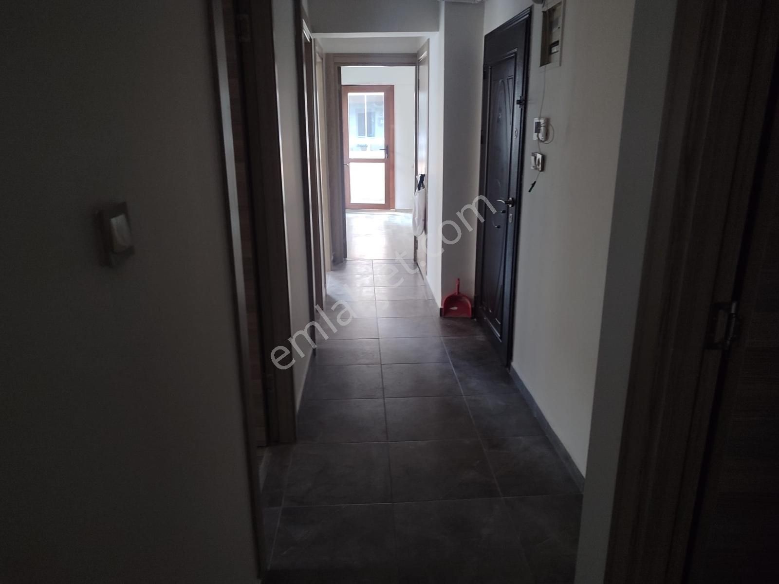 Yalı Mahallesinde Çok İyi Durumda Kiralık 3+1 Daire - Görsel 6