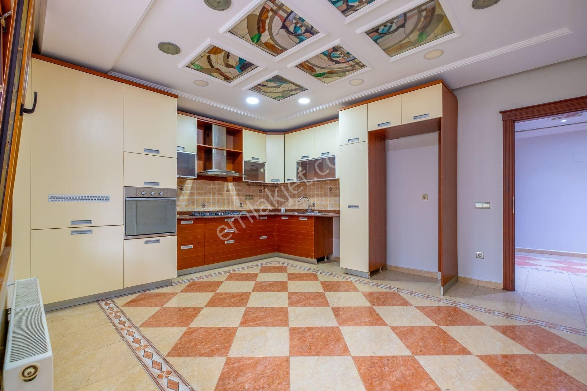 Dağıstan Gayrimenkul Havuzlu Güvenlikli Sitede 4+1 280 M² Daire - Görsel 7