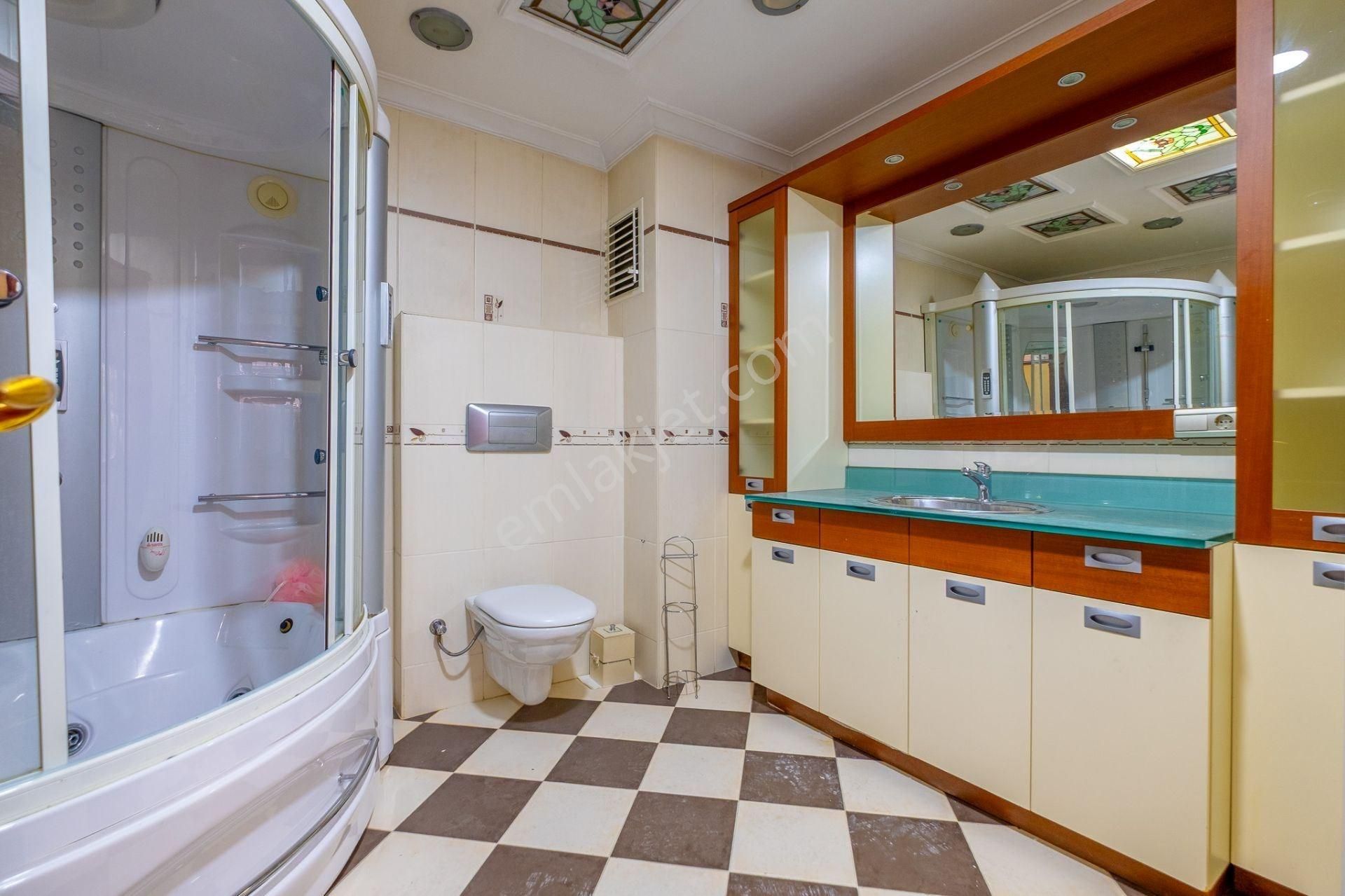 Dağıstan Gayrimenkul Havuzlu Güvenlikli Sitede 4+1 280 M² Daire - Görsel 11
