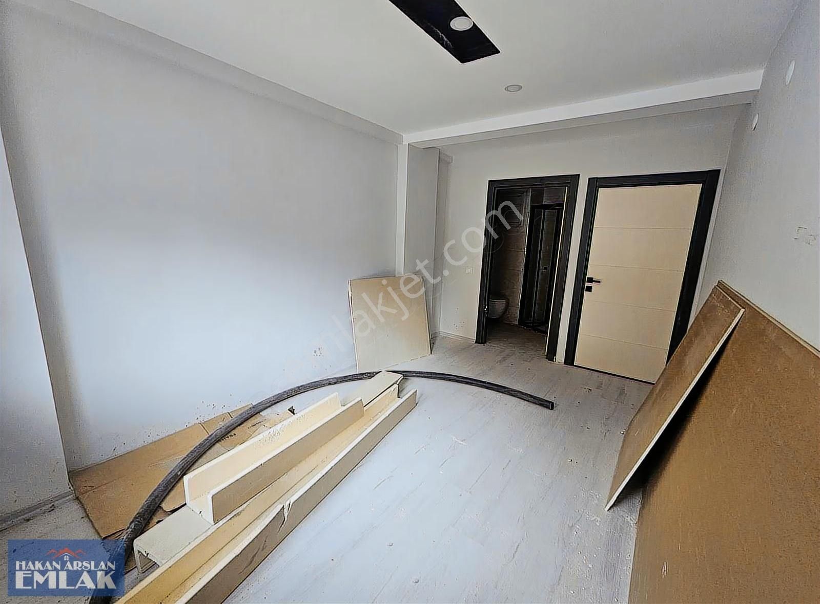 Kütükçü'de Güney Cephe Ayrı Mutfaklı Ebeveyn Banyolu 2+1 Giriş - Görsel 3