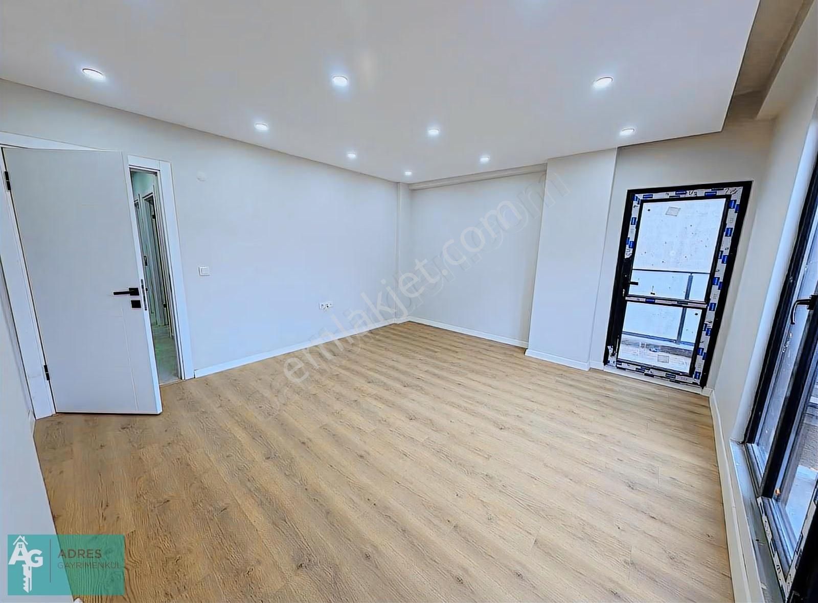 Atatürk Mah.2+1 Sıfır Arakat Daire(videolu İlan)